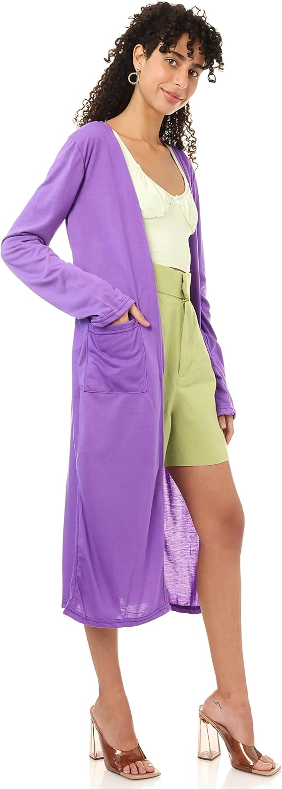 كارديغان Jamila مفتوح من الأمام للنساء، مريح وأنيق ومصمم للاستخدام اليومي. مصنوع من مواد ناعمة وقابلة للتهوية يوفر الدفء مع إحساس خفيف عند الارتداء. 