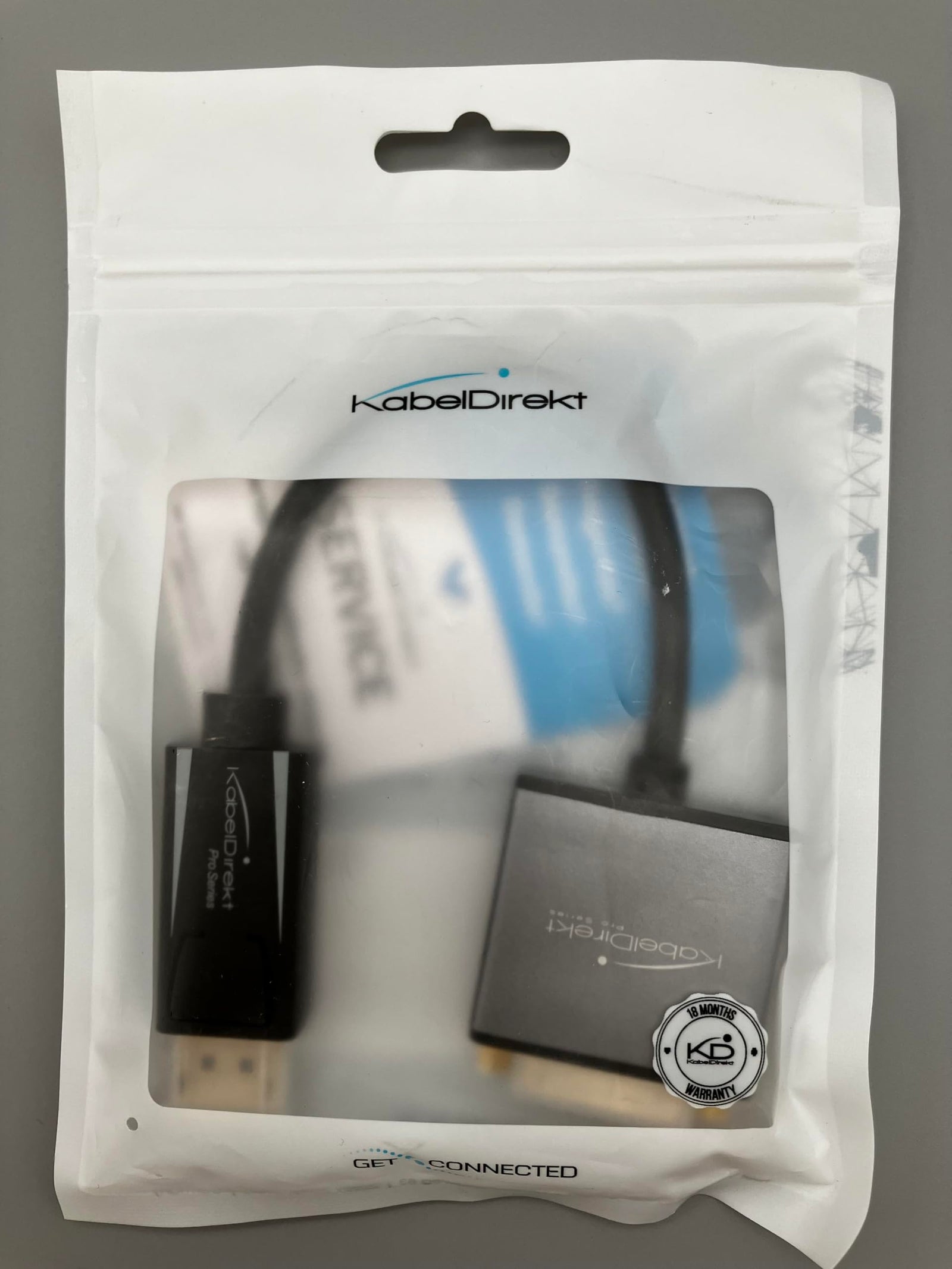 KabelDirekt – DisplayPort DP to VGA adapter – 0.15m – (maximum resolution 1920 x 1200/60Hz, suitable for all graphics cards with a DP output for connecting beamers or monitors with a VGA input)