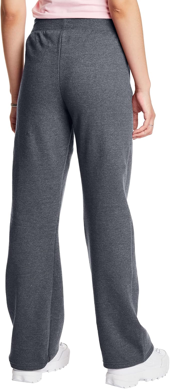 بنطلون من Hanes   للنساء مصمم لتوفير الراحة اليومية مع تصميم عملي وبسيط. مصنوع من قماش ناعم ومتين