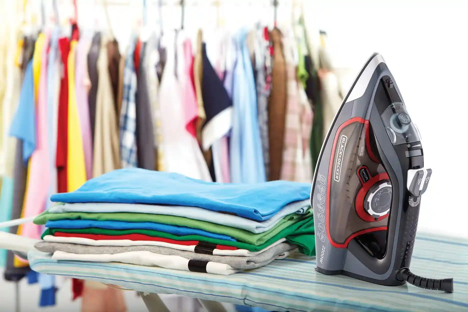 Black & Decker Steam Iron With Ceramic Soleplate, X2050-b5-Have Scratches and Damage Box - Safqqa Egypt