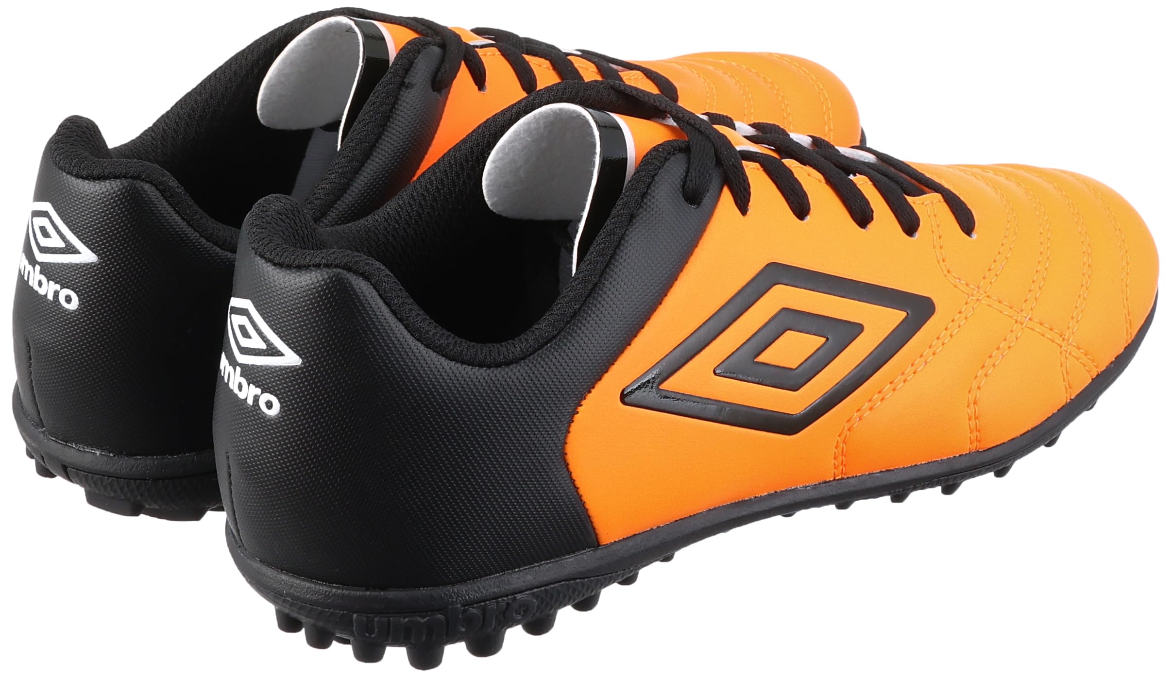 UMBRO Soccer Shoes For boys - Safqqa Egypt