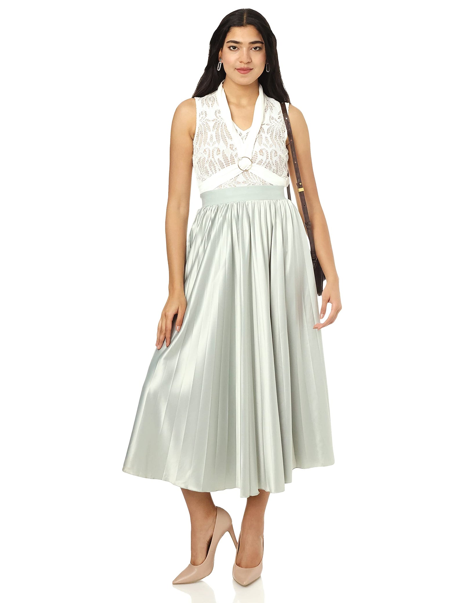 بلوزات ELLE للنساء  خياطة عالية الجودة وتشطيب متقن مثالية للعمل أو الاستخدام اليومي أو المناسبات البسيطة