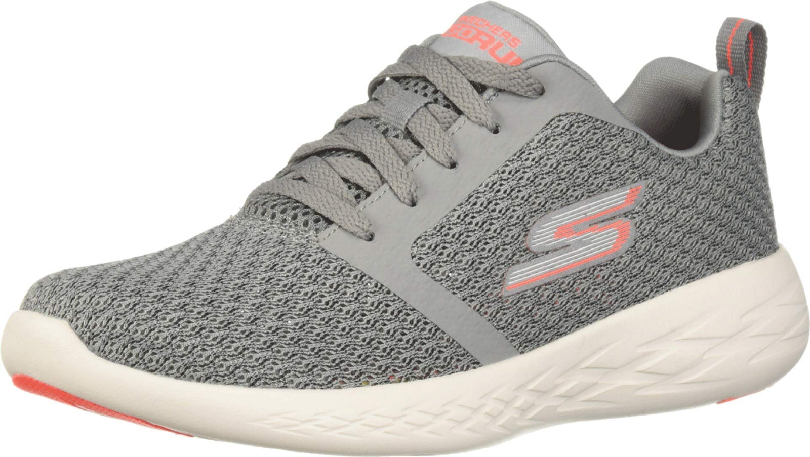 حذاء سكيتشرز للنساء يجمع بين الأناقة العصرية والراحة الفائقة، مما يجعله مثالياً للاستخدام اليومي. يتميز بخفة وزنه وبتبطين داخلي مريح ونعل مرن يمنحك حرية الحركة والدعم طوال اليوم.