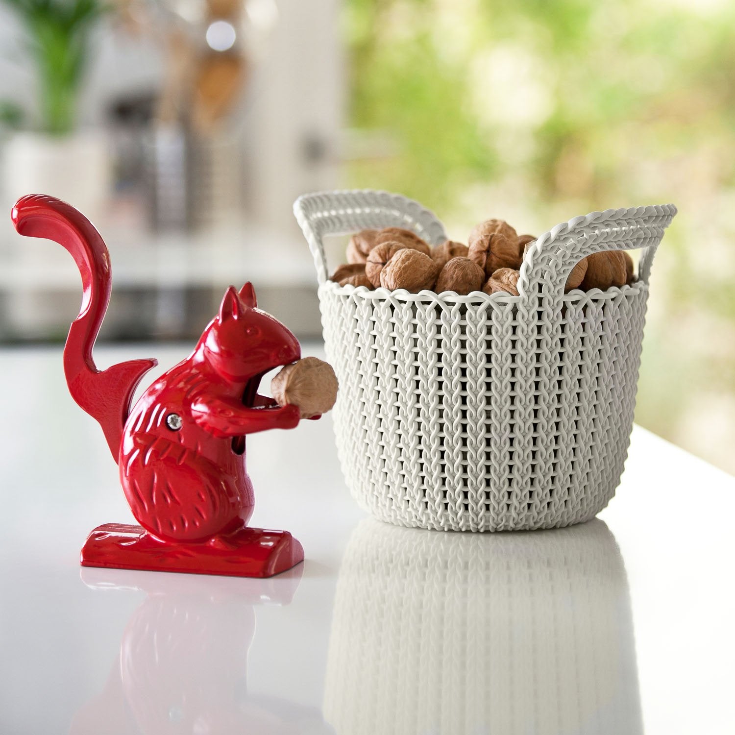 سلة Curver البلاستيكية المستديرة بتصميم شبكي وسعة 3 لترات، حل عملي ومتعدد الاستخدامات للتخزين المنزلي