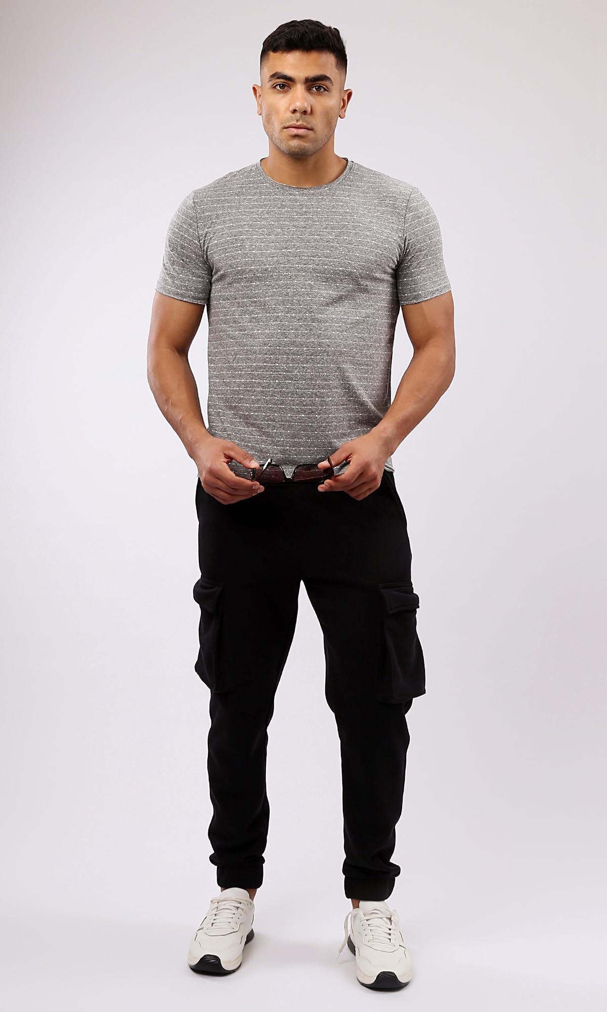 Ravin Heather Medium Grey Short Sleeves Slip On T-Shirt For MEN,Slip-on design for easy wearing.