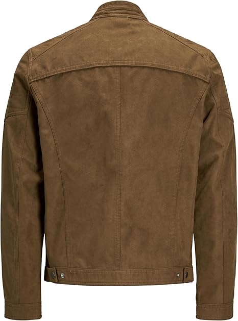 جاكيتات من Jack & Jones للرجال تجمع هذه الجاكيتات بين الأناقة العصرية والراحة العملية 