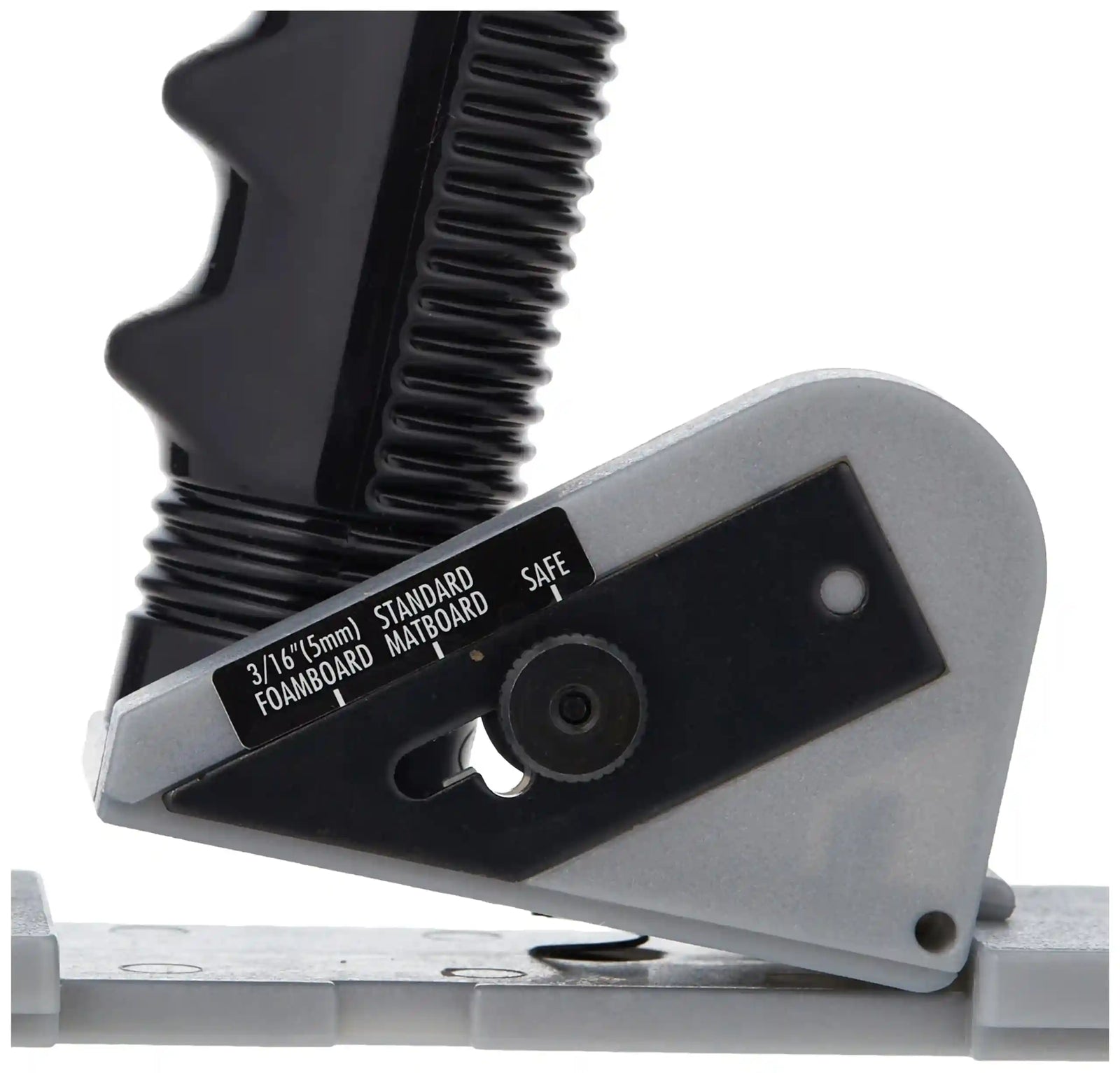 LOGAN Straight Cutter, Acrylic, Multicolour, 6x7x2 cm