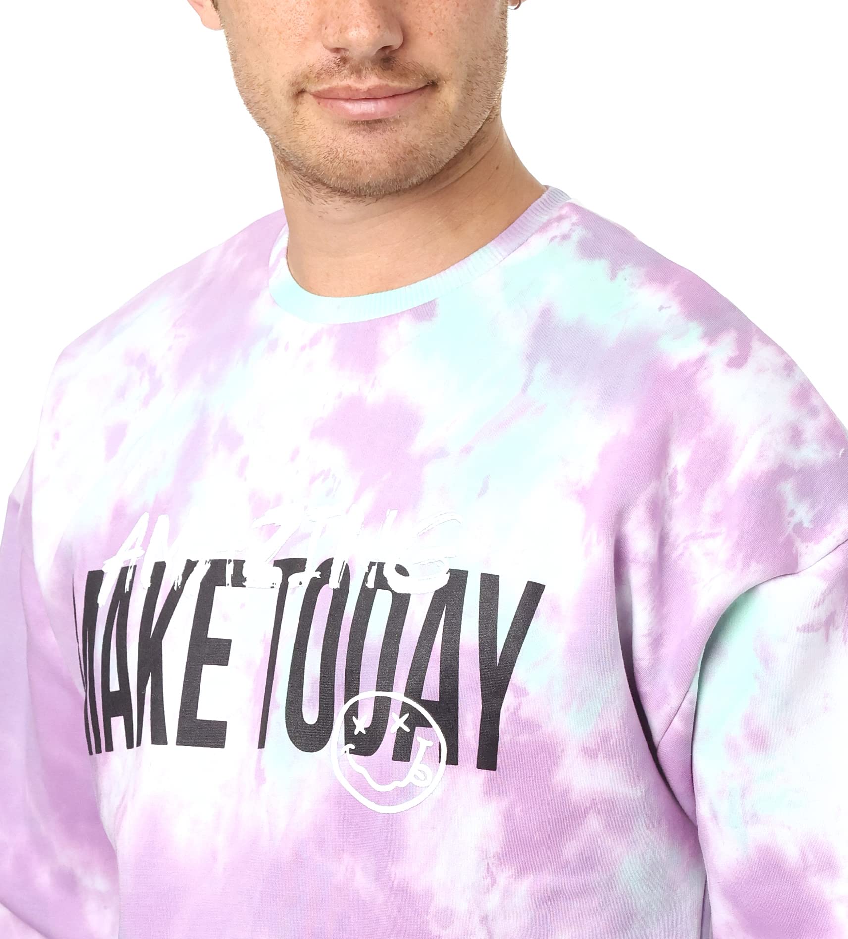 سويت شيرت من  ريفين للرجال مصمم لتوفير الدفء والراحة مع لمسة عصرية. مصنوع من خامات ناعمة ومتينة