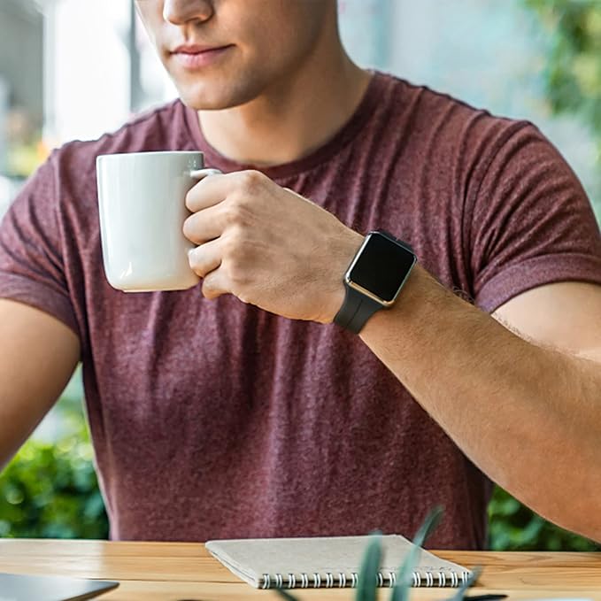 سوار سيليكون رياضي مغناطيسي لساعة Apple Watch Ultra مقاس 49 مم لون أسود – Safqqa Egypt