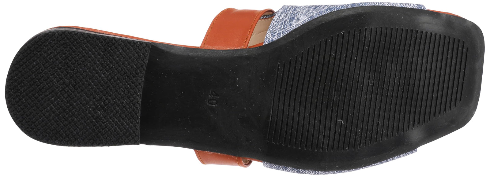  حذاء SOUL 2 SOLE المسطح للنساء. تم تصميم هذا الحذاء للاستخدام اليومي، حيث يوفر شعورًا ناعمًا ومريحًا،