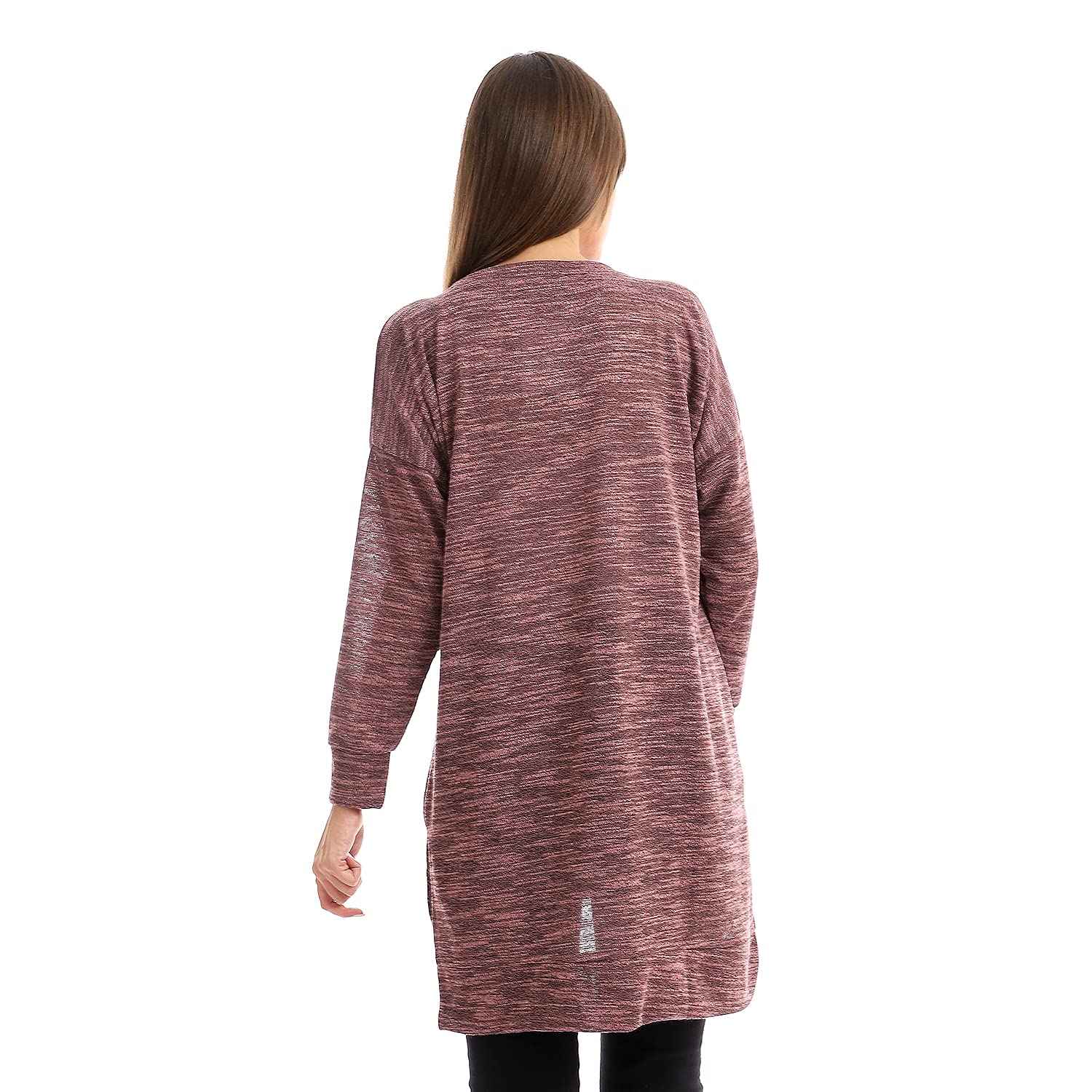 سويت شيرت جميلا بسيط بياقة دائرية للنساء يجمع بين الراحة والأناقة اليومية. مصنوع من قماش ناعم وعالي الجودة،