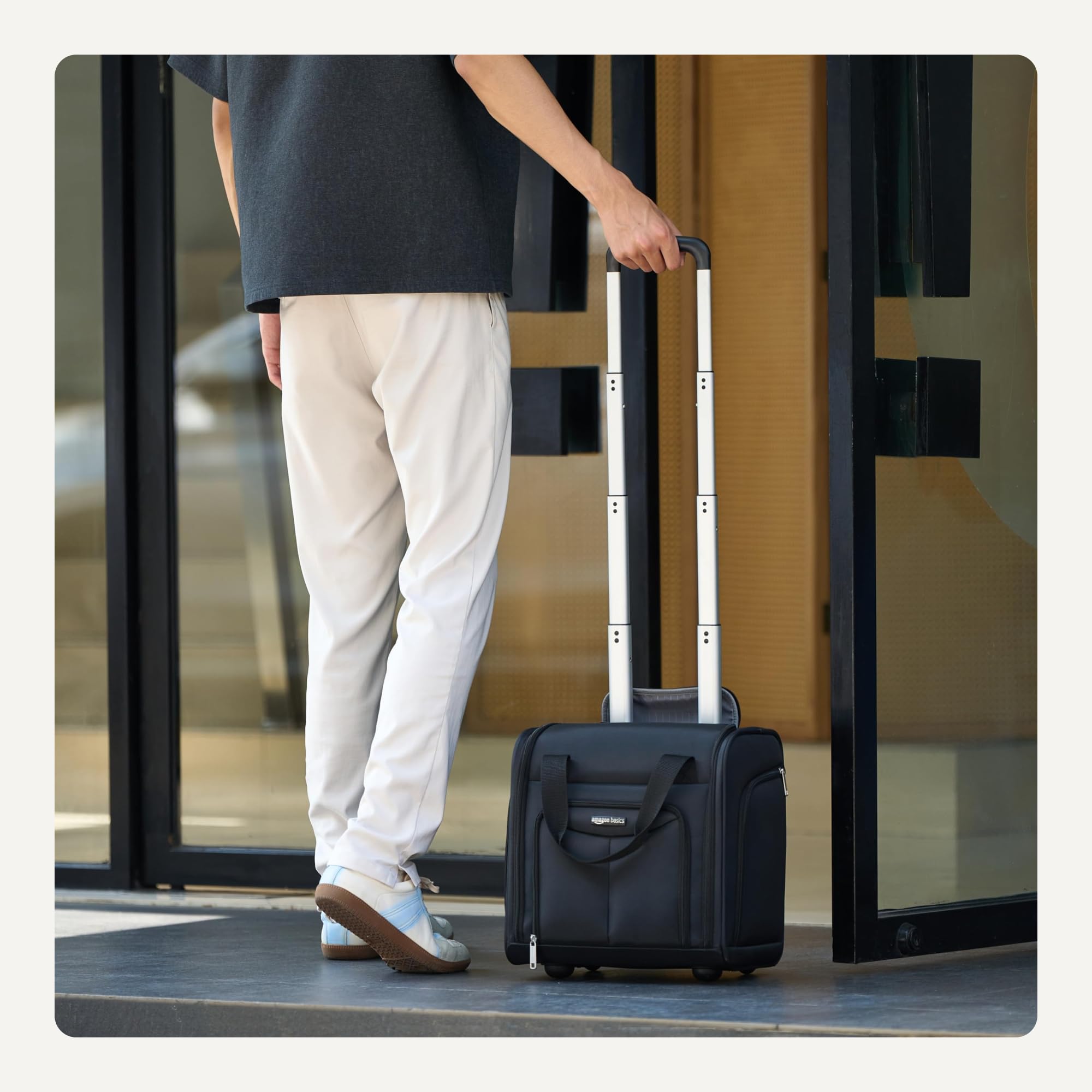 شنطة سفر بعجلات قابلة للحمل