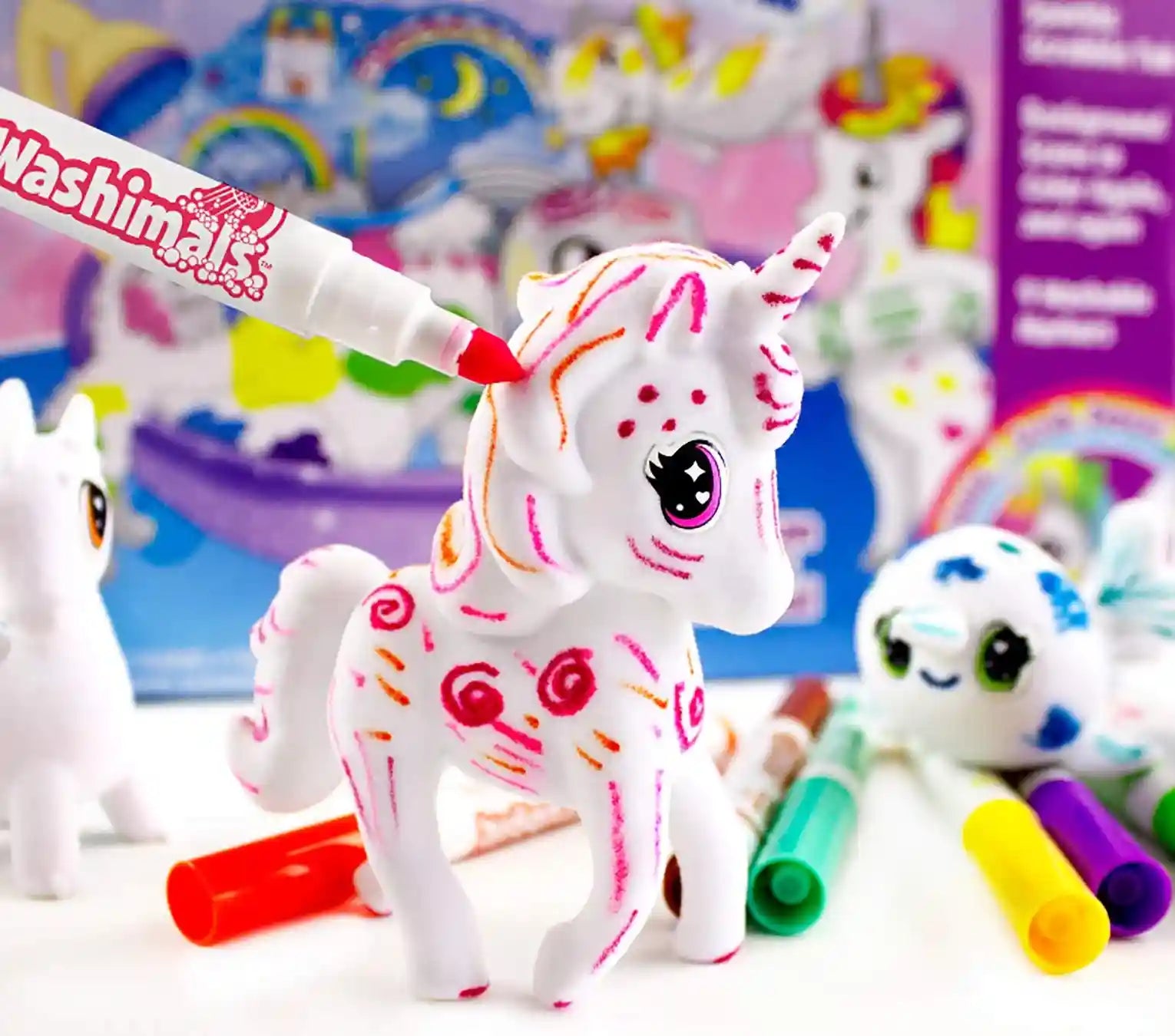 Crayola creative colouring arts and crafts kit with washable markers and figures - Safqqa Egypt