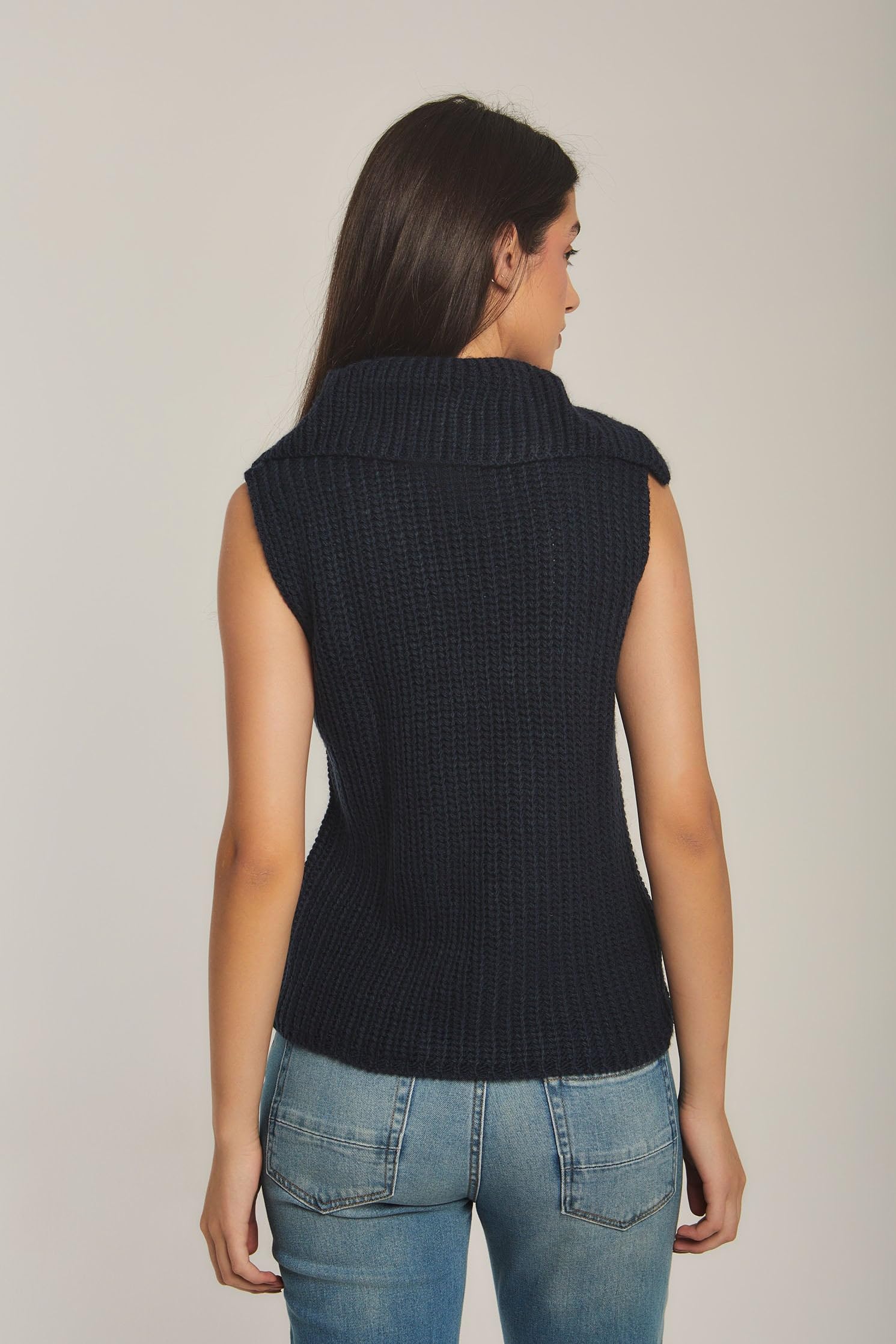 DARE Dalydress Women's Fancy Knitted Vest With Collar - Safqqa Egypt