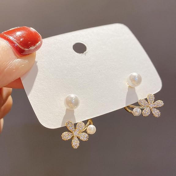 أقراط نسائية من ماركة Shining Diva Fashion موديل 15435ER بتصميم زهرة لؤلؤية باللون الأبيض