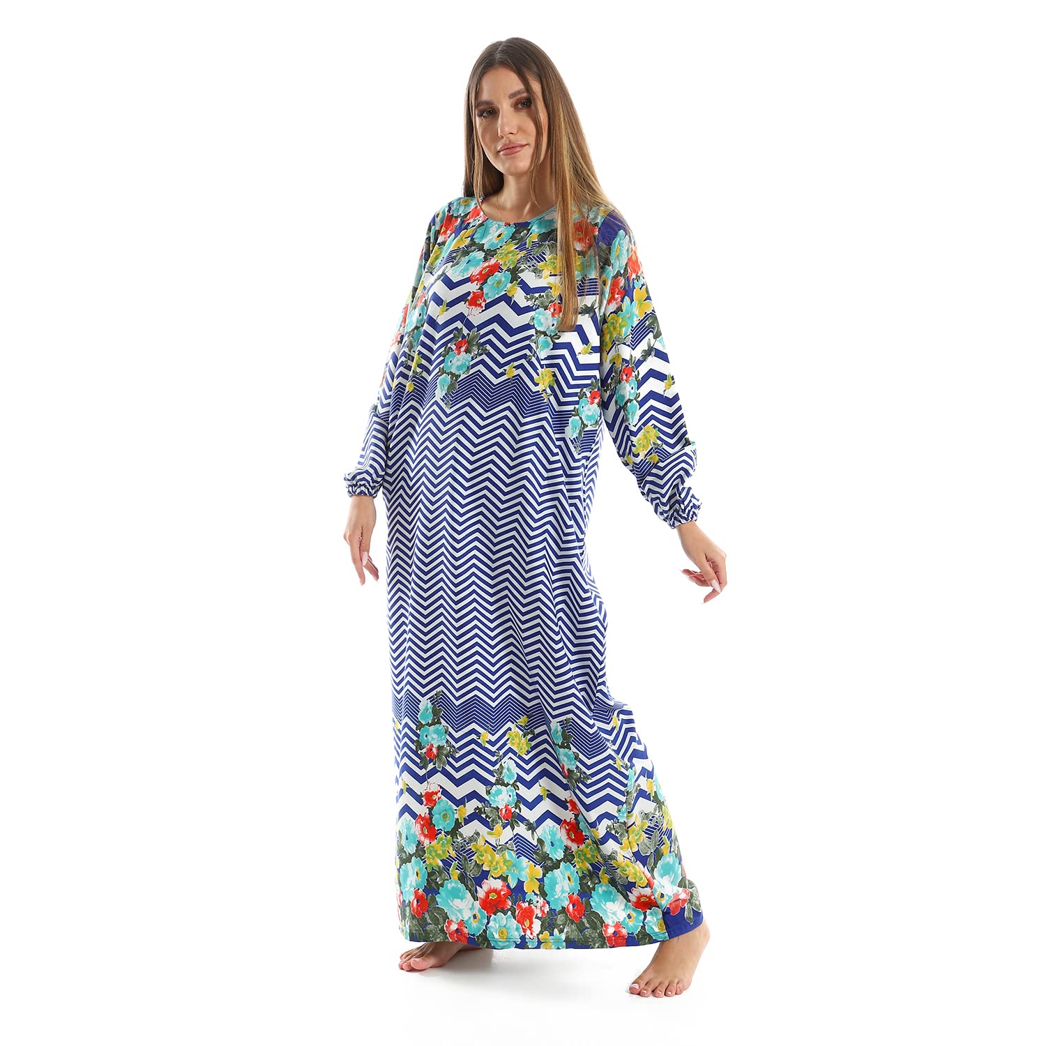 نايت دريس CAESAR للسيدات مصنوع من خامة ناعمة وخفيفة تمنحك راحة تامة طوال الليل