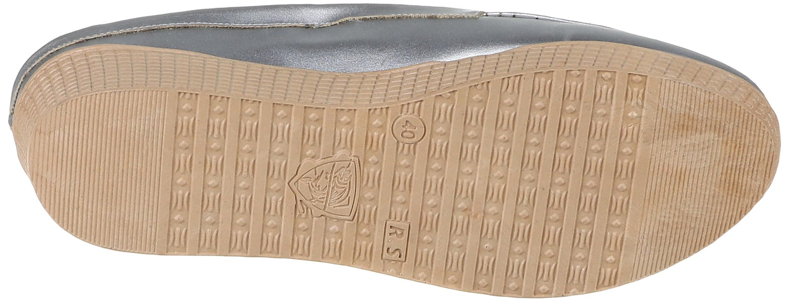 أحذية SWAY للنساء تجمع بين الأناقة والراحة والمتانة للاستخدام اليومي. تصميمها مزود بنعل داعم ومصنوعة من مواد عالية الجودة لتوفير راحة طوال اليوم 