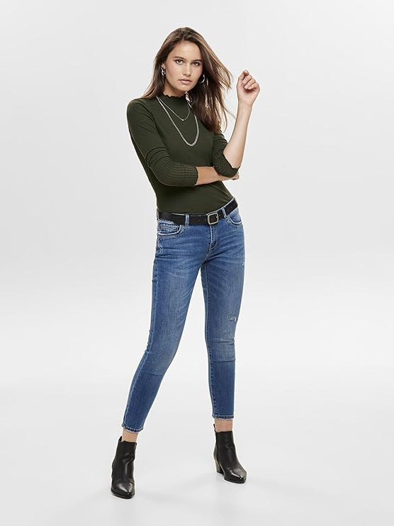 توب نسائي بأكمام طويلة وياقة مرتفعة من ONLY