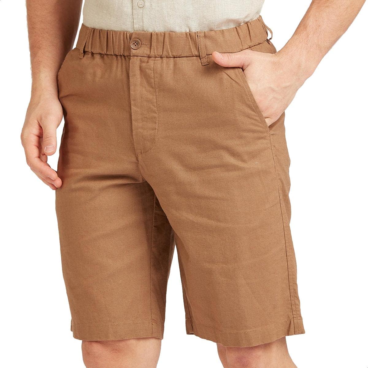 شورت رجالي من سبلاش بخصر مطاطي وتصميم سادة بارتفاع متوسط، يوفر راحة مثالية ومظهرًا عمليًا للاستخدام اليومي.