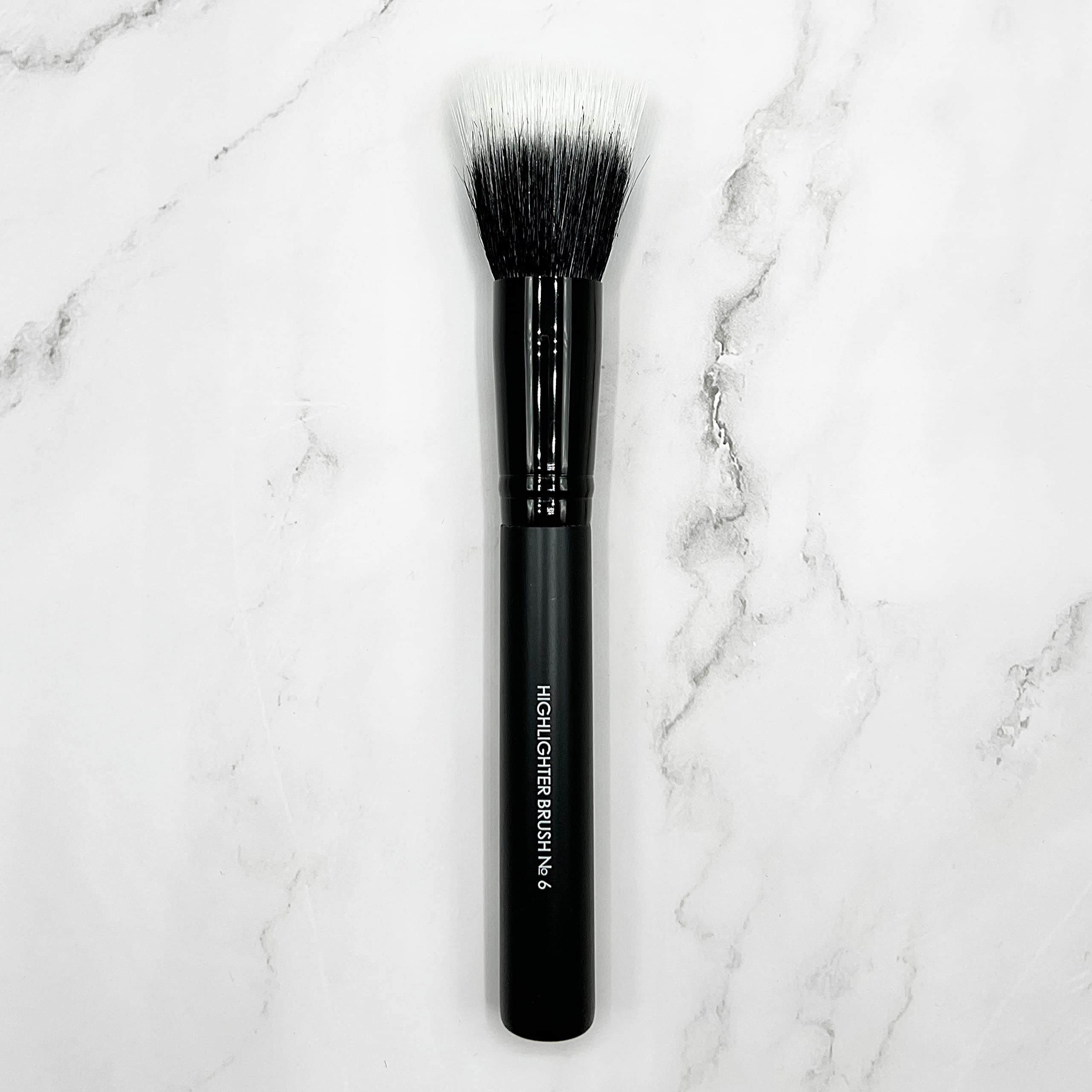 Impala Makeup Brush – Smooth and Even Application