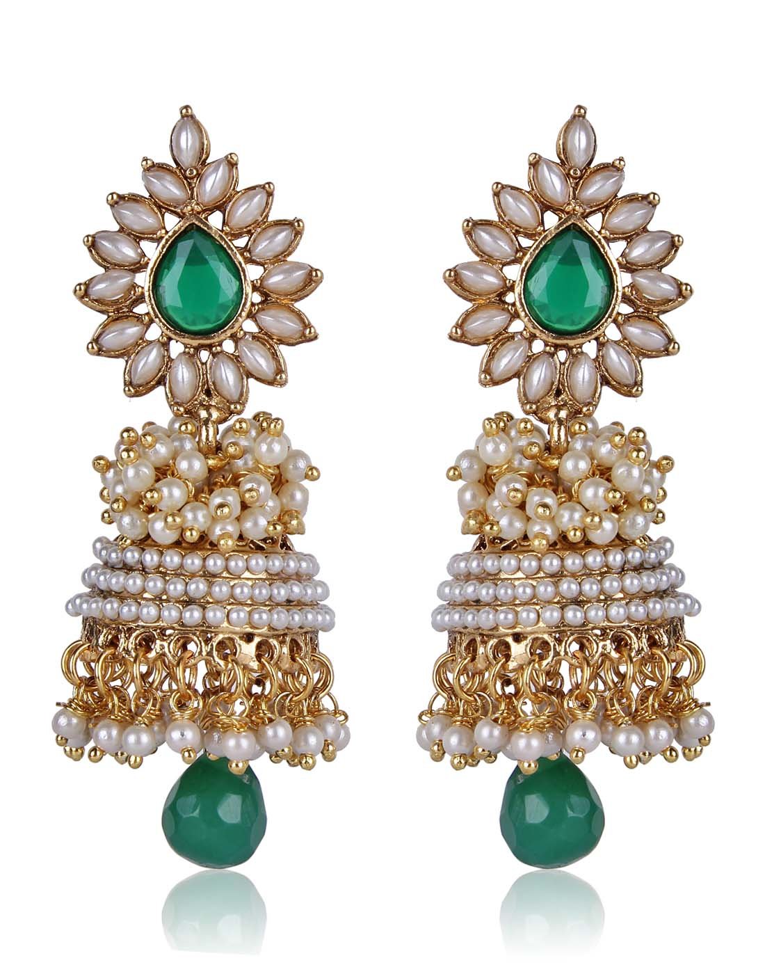 أقراط نسائية من شينينغ ديفا، إكسسوار أنيق وعصري يضيف لمسة جمال لأي إطلالة. مصممة بعناية لتضفي لمعاناً ورقيّاً، ومناسبة للحفلات والمناسبات الخاصة أو الاستخدام اليومي.