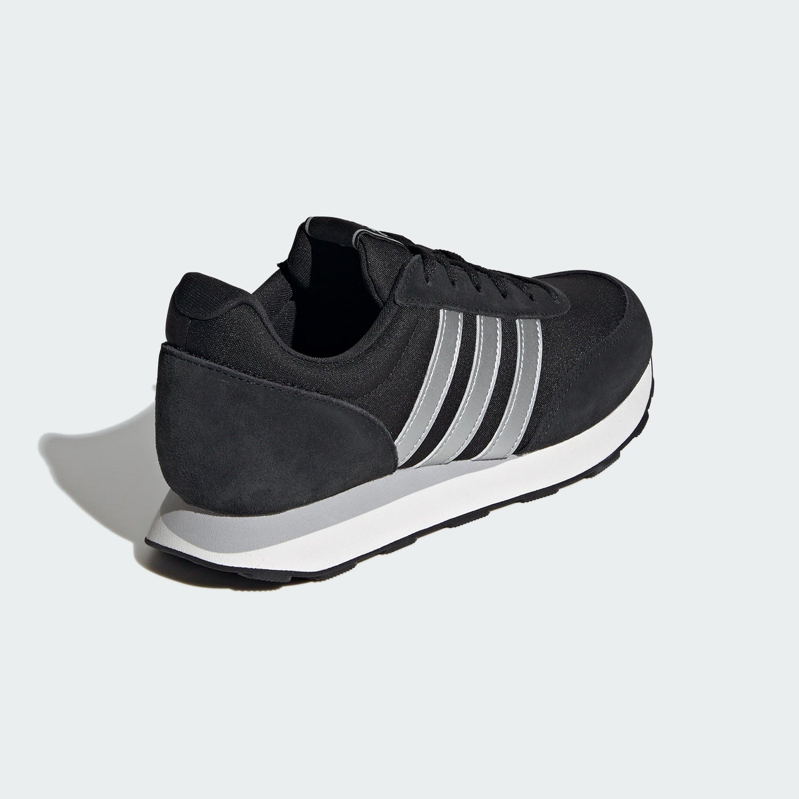 adidas Shoes For Women Stylish design suitable for sports, casual, or daily wear