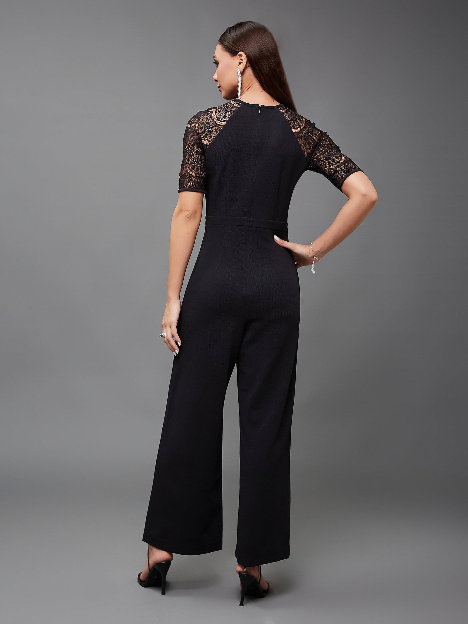 Miss Olive Women's Wine V-Neck Sleeveless Solid Wrap Regular Jumpsuit