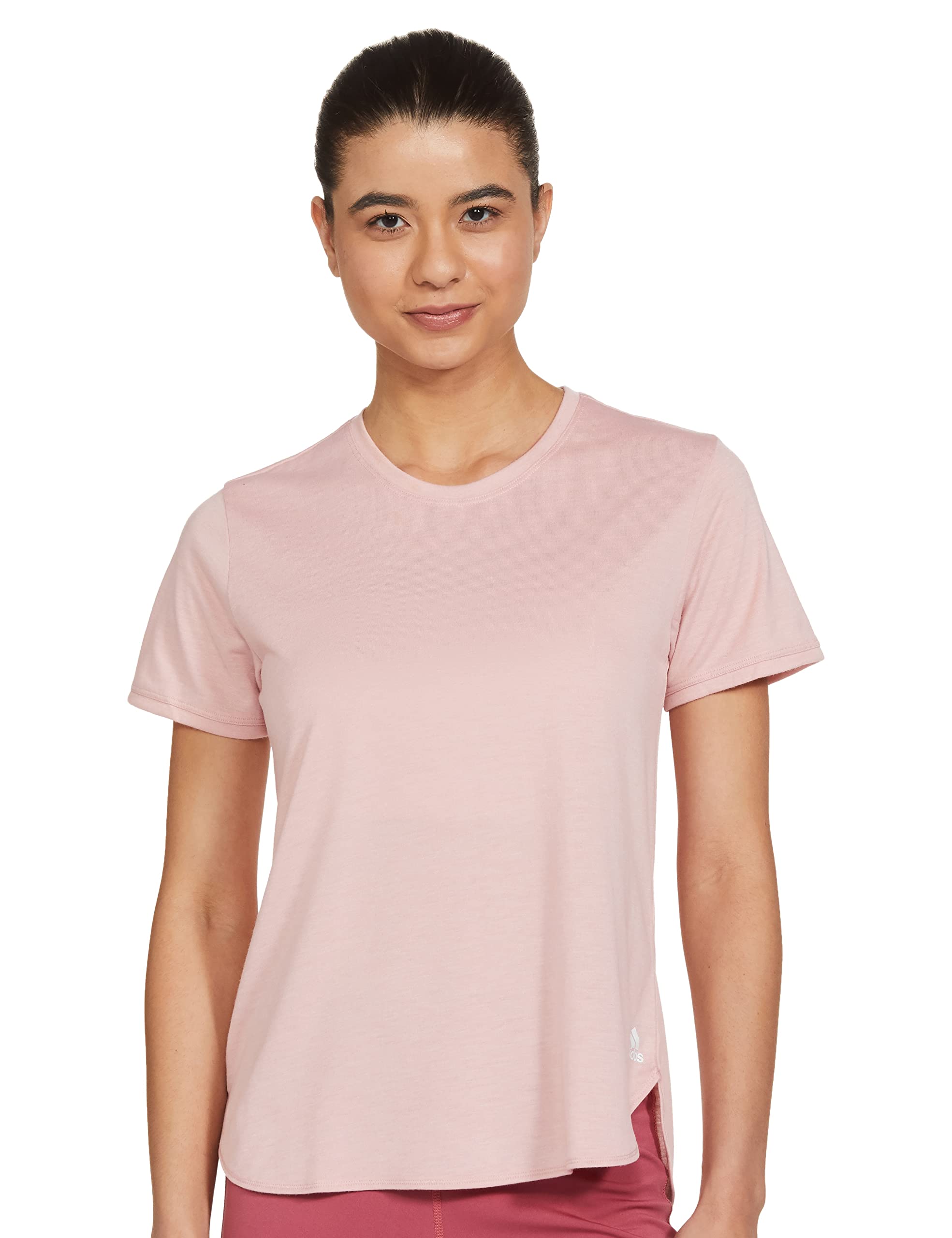 تيشيرت نسائي من أديداس تصميم عملي أنيق