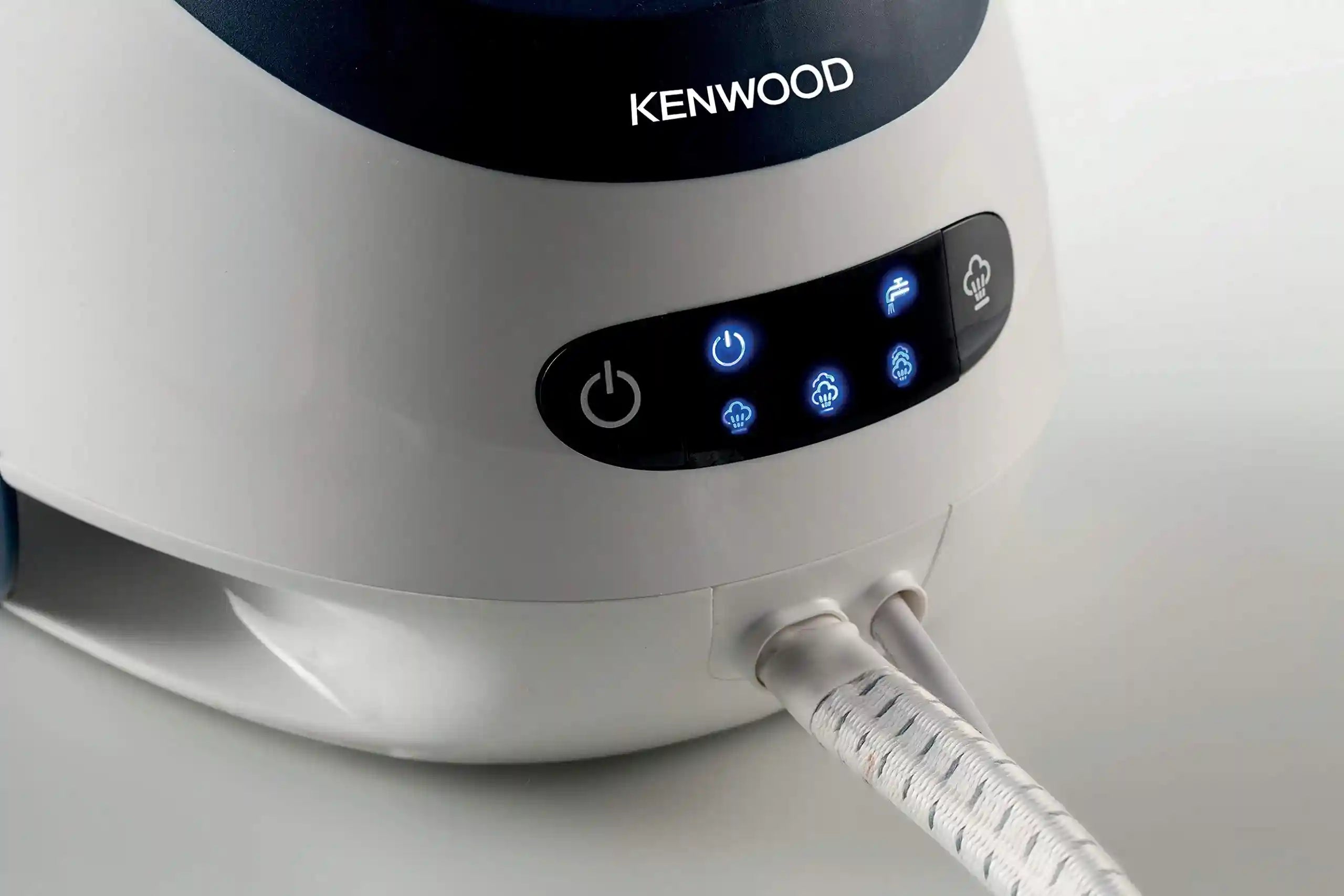 Kenwood Steam Iron Steam Station 2600W With 1.8L Water Tank Capacity, Ceramic Soleplate, 7 Bar Boiler Pressure, 600G Steam Shot, Anti Drip, Auto Shut Off, Self Clean Ssp70.000Wb White/Blue - There are scratches and the box is damaged - Safqqa Egypt