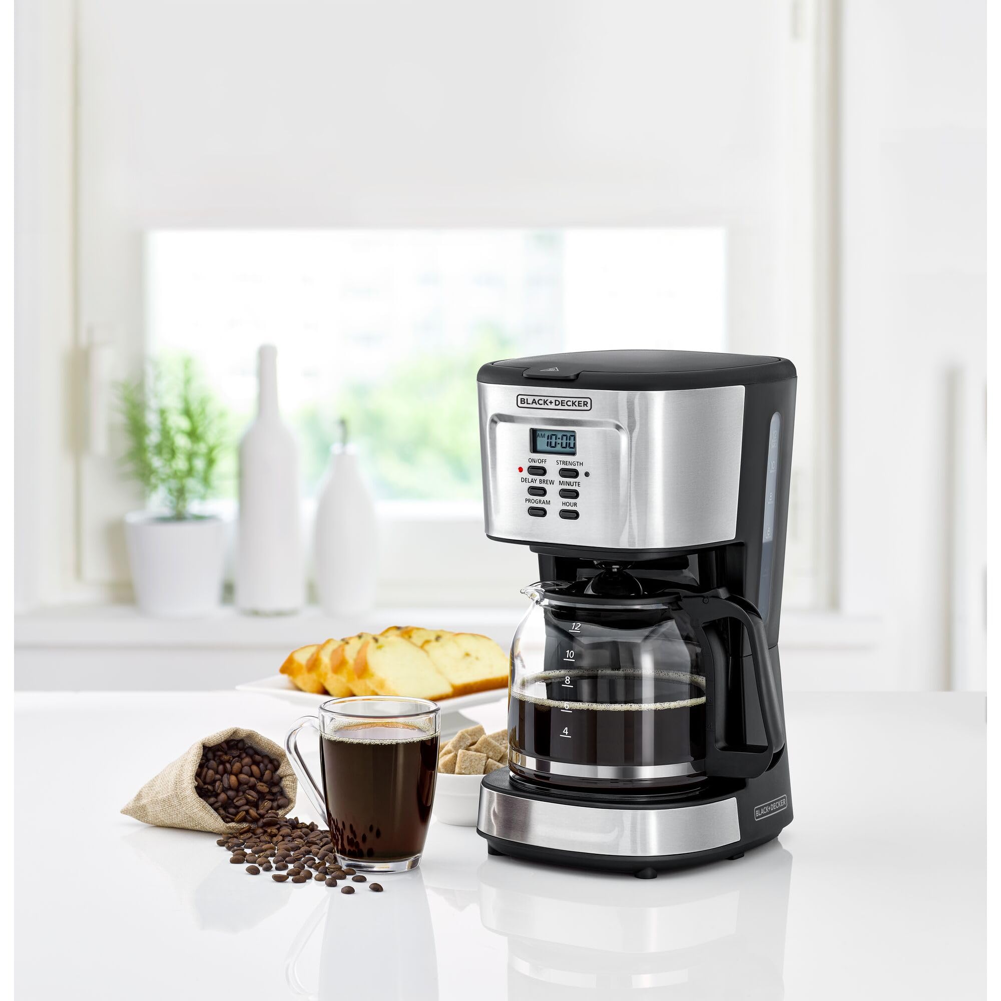 Black & Decker DCM85-B5 900W Programmable Coffee Maker with LCD Display, 900 W- Have Scratches