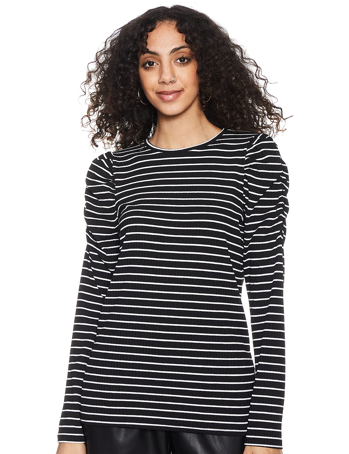 تيشيرت نسائي من ماتالان بتصميم مخطط وأكتاف مزينة بكشكش، مع أكمام طويلة وياقة دائرية