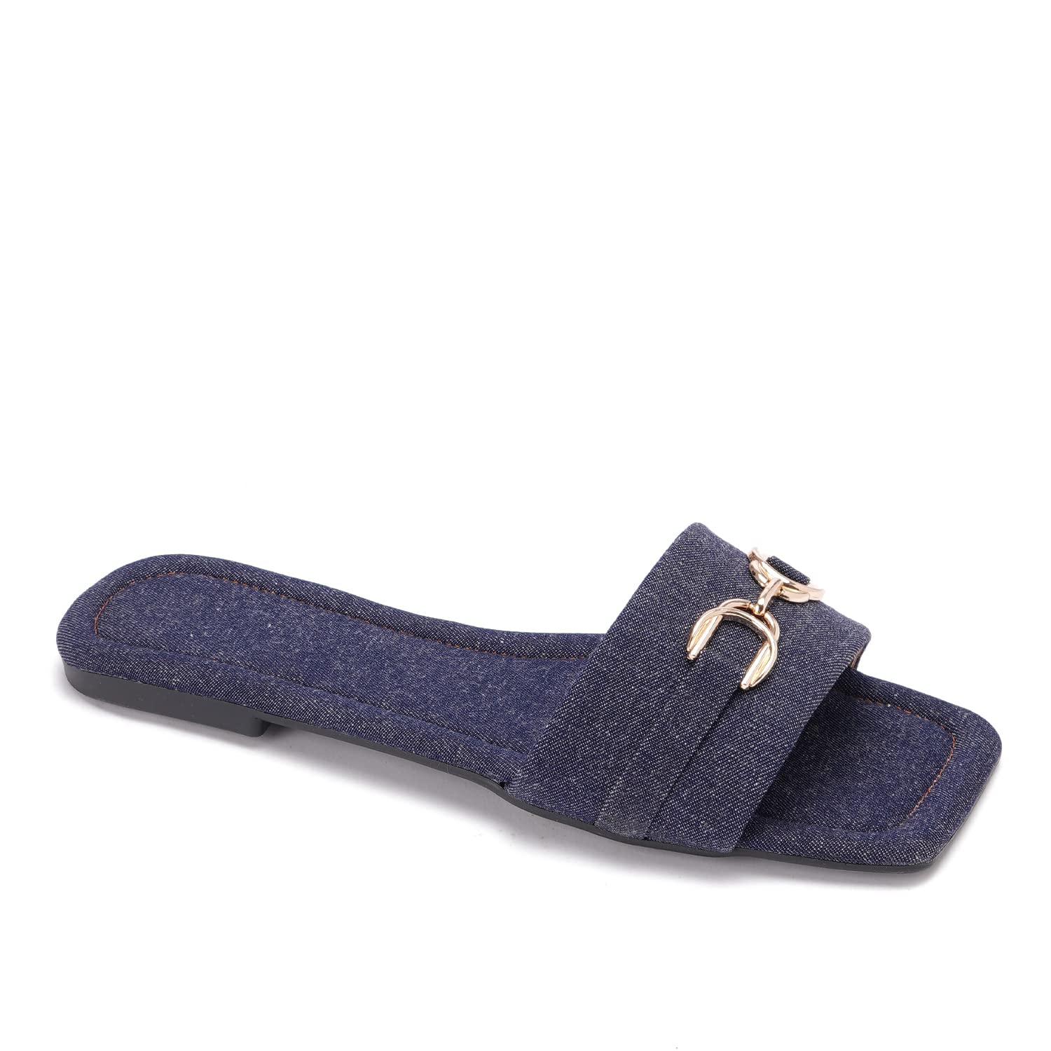 سليبر حريم: مثالي للإطلالات الكاجوال، أو على الشاطئ، أو أثناء العطلات. ملاحظة: العلبة مقطوعة.