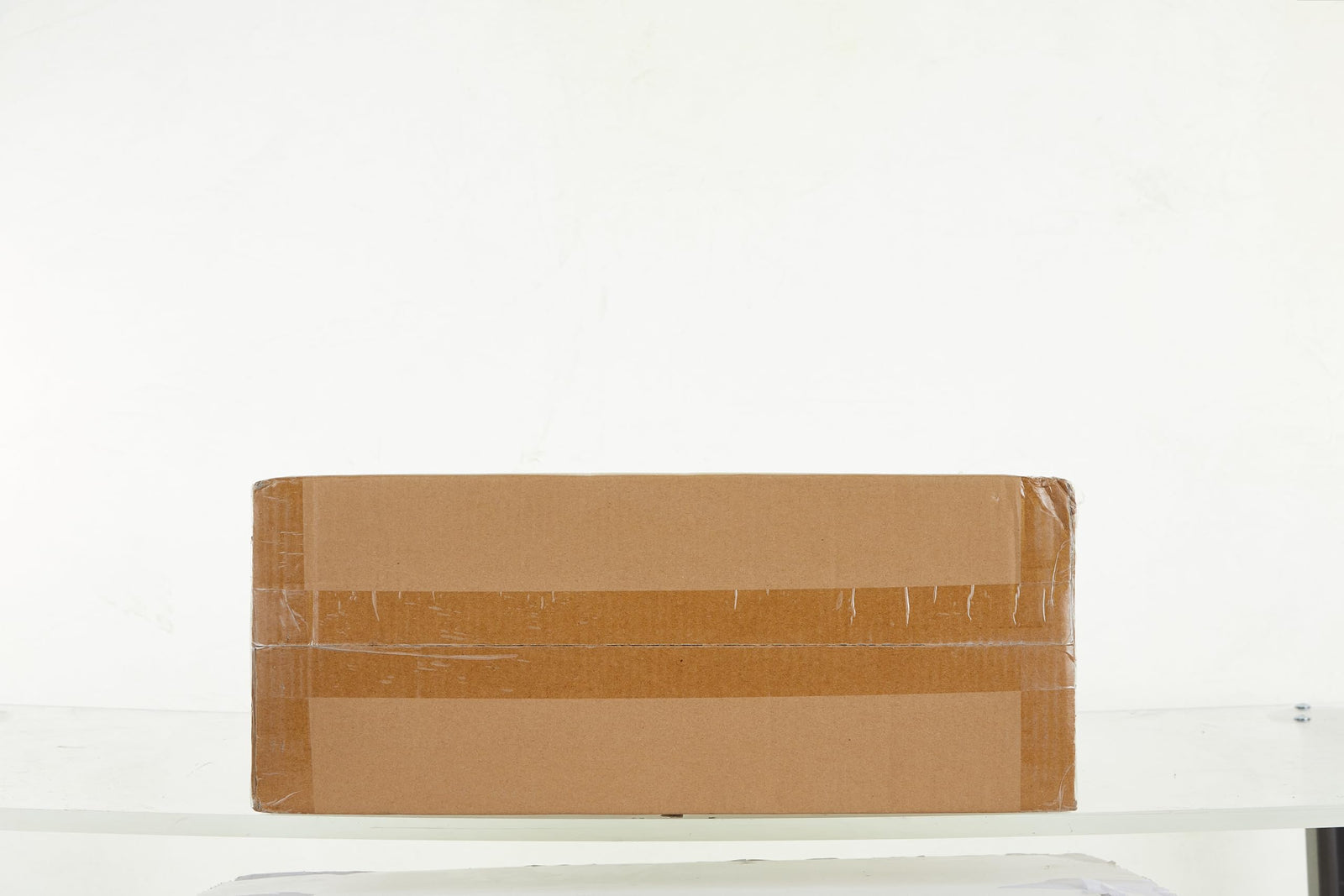  طاولة العمل من كلاين 8637 بتصميم بوش لعبة تعليمية رائعة تُحفّز الإبداع والتعلّم العملي للأطفال من عمر 3 سنوات فما فوق