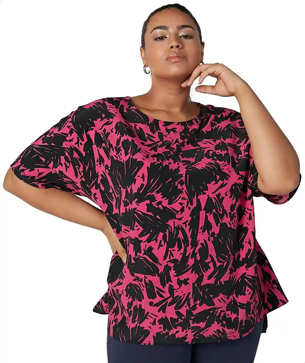 Splash High Low Patterned Short Sleeves Round Neck Blouse for Women - Fuchsia & Black - Safqqa Egypt