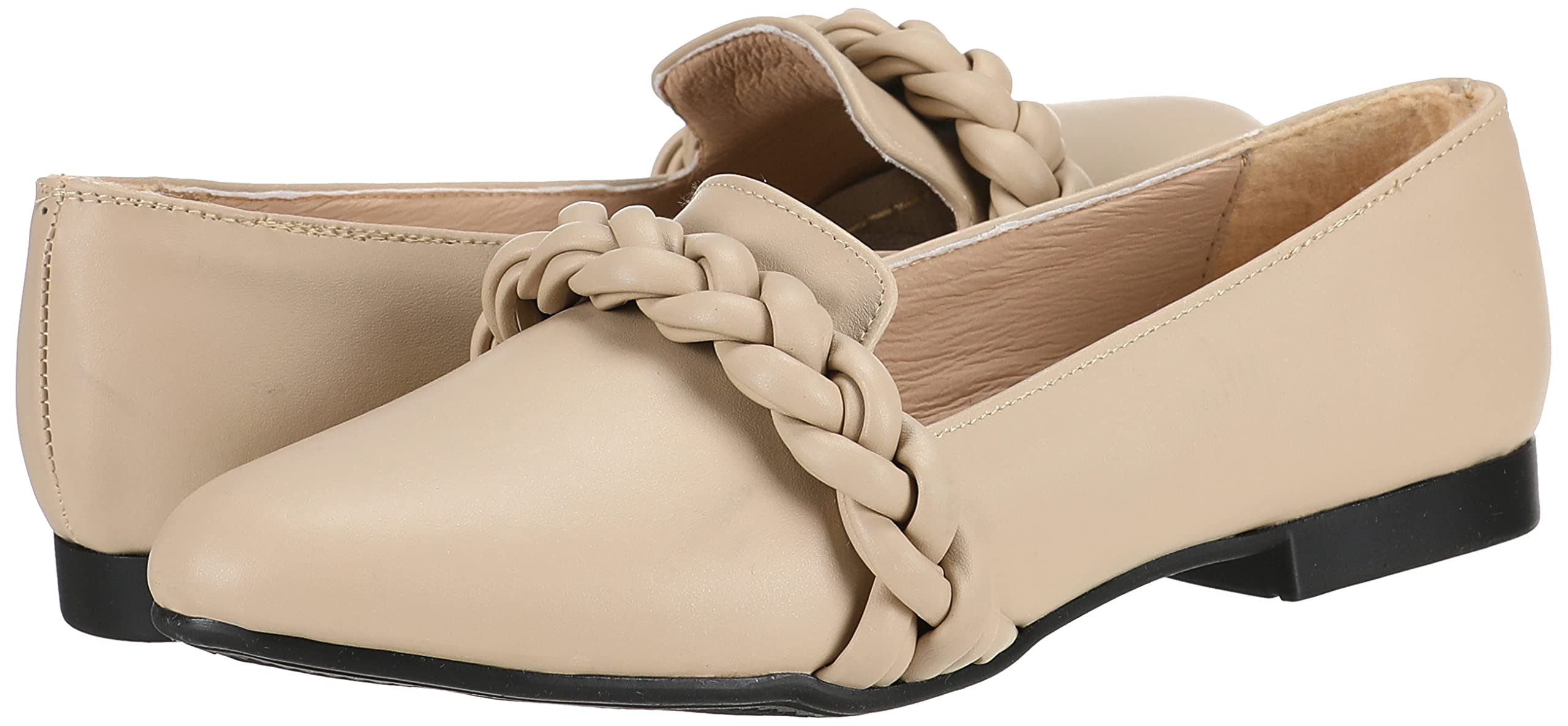 حذية SWAY للنساء تجمع بين الأناقة والراحة والمتانة للاستخدام اليومي. تصميمها مزود بنعل داعم ومصنوعة من مواد عالية الجودة لتوفير راحة طوال اليوم  – Safqqa Egypt