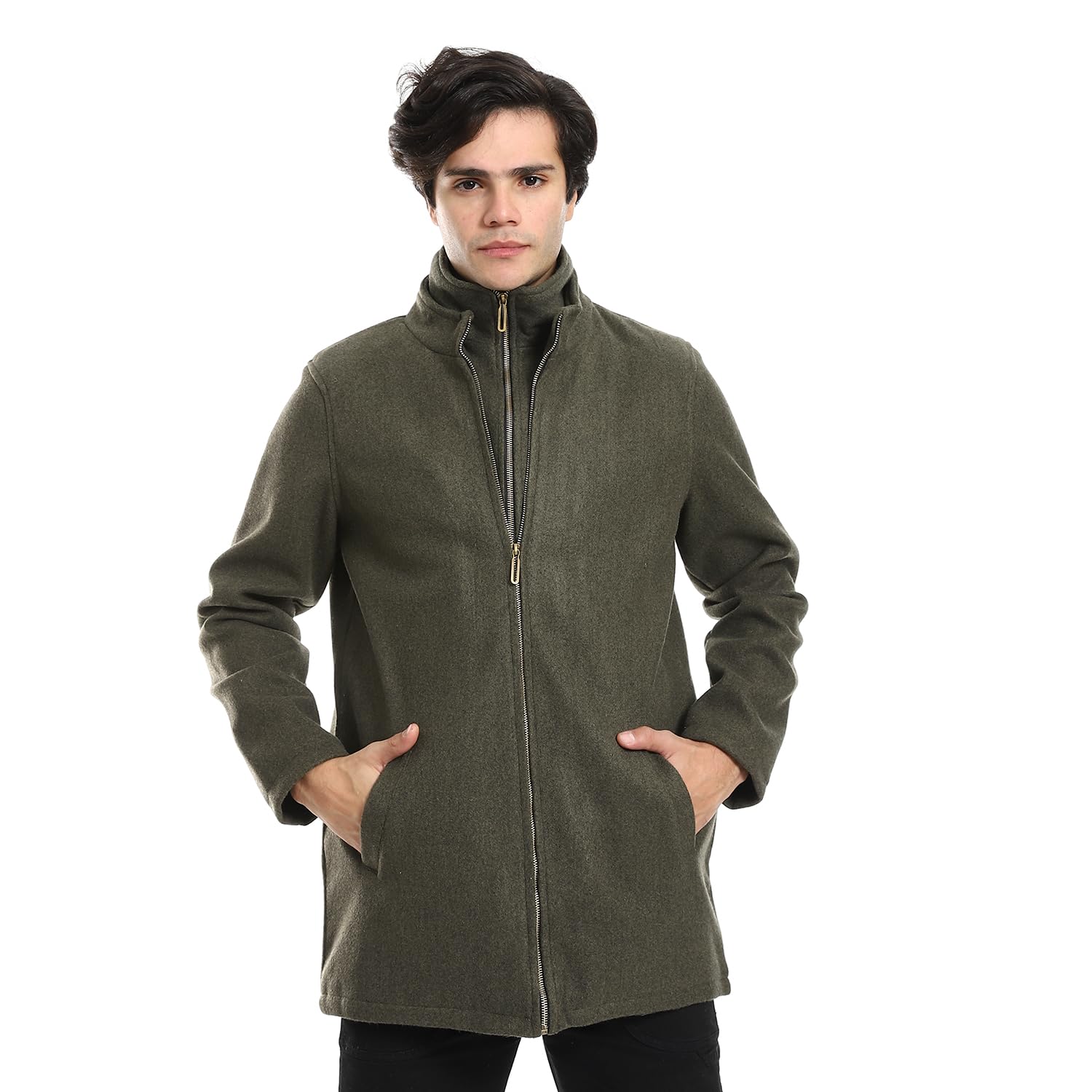 جاكيتات أندورا للرجال تجمع بين الأسلوب العصري والراحة العملية