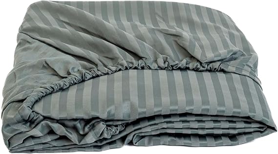 طقم ملاية سرير مخططة من Home Of Linen  مكون من ملاءة واحدة مشدودة،