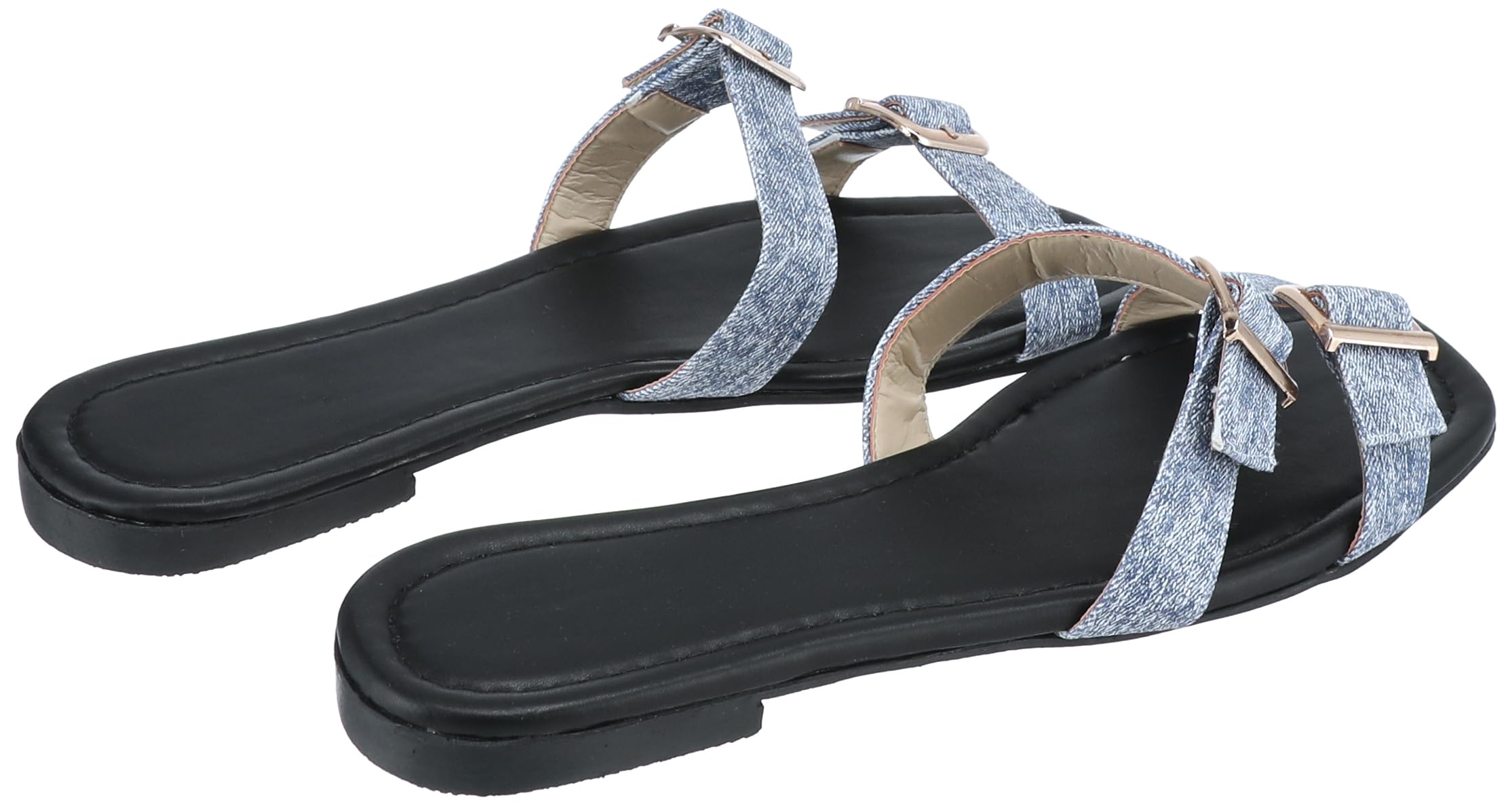 حذاء SOUL 2 SOLE المسطح للنساء. تم تصميم هذا الحذاء للاستخدام اليومي، حيث يوفر شعورًا ناعمًا ومريحًا، مما يجعله مثاليًا للمنزل أو الخروجات اليومية أو المهمات الخفيفة. ا – Safqqa Egypt