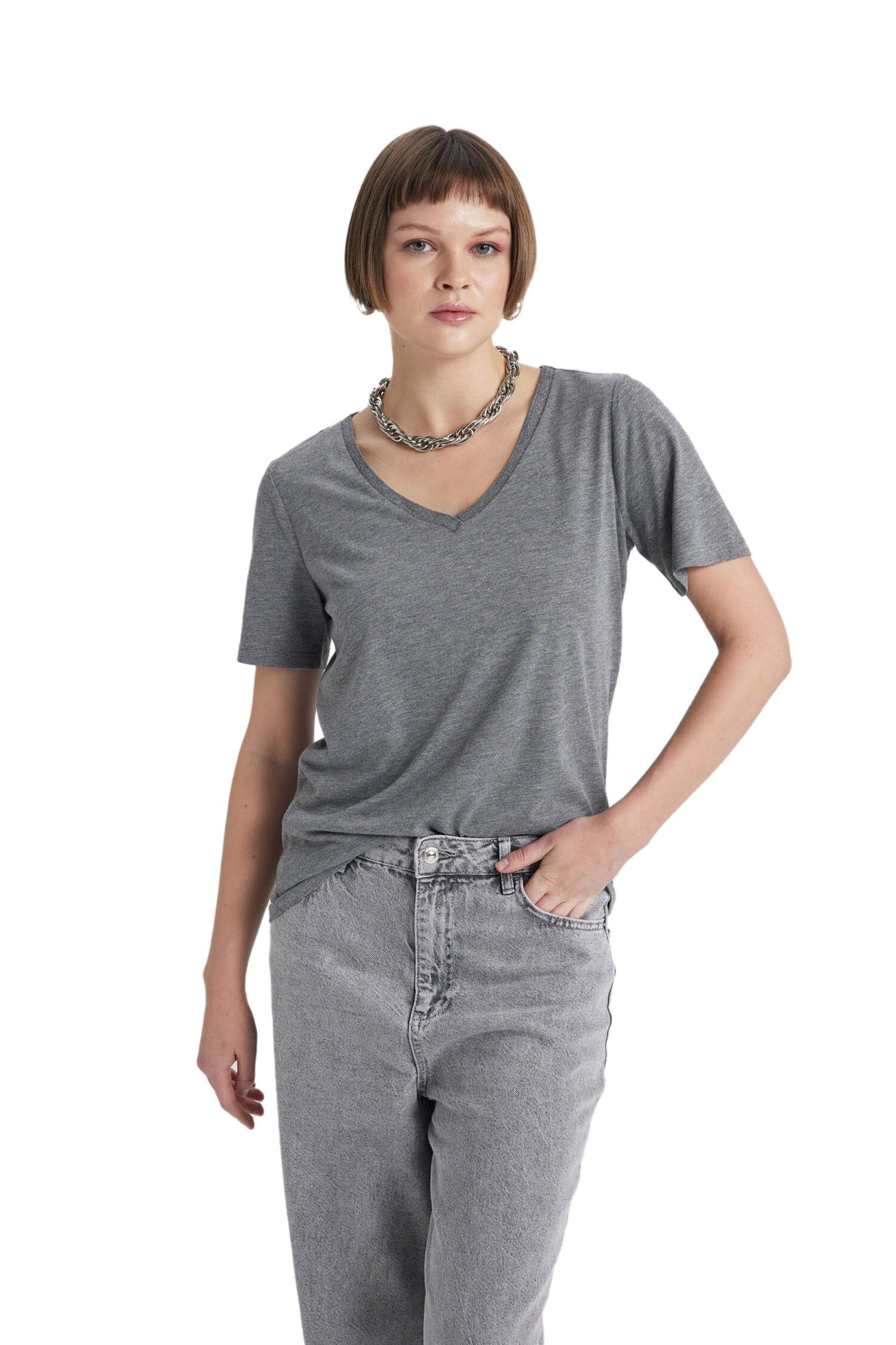 DeFacto Glittery Scoop V-Neck Short Sleeve Basic T-Shirts for Women - Safqqa Egypt