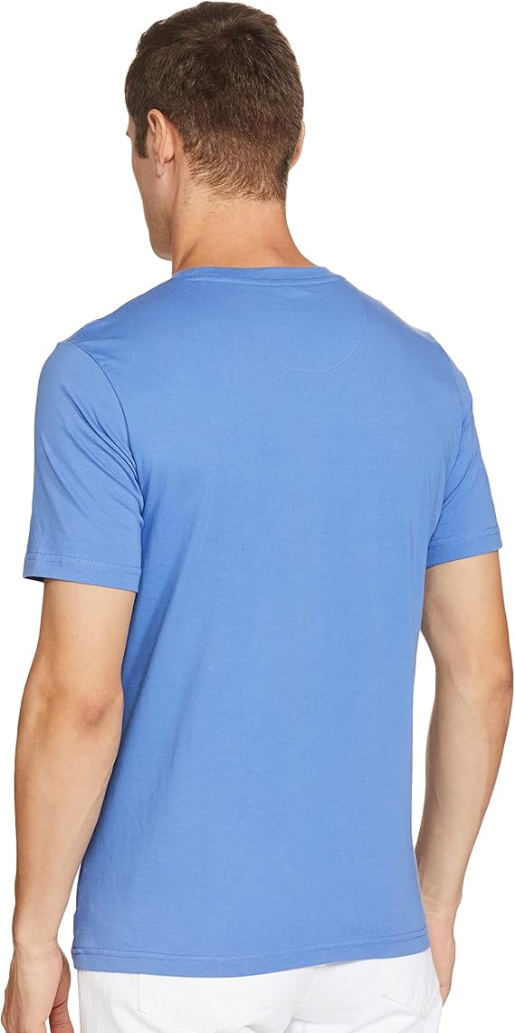 تيشيرتات رجالي بقصة عادية من جينيريك تجمع بين الراحة والأناقة والعملية للاستخدام اليومي. مصنوعة من قماش ناعم يسمح بمرور الهواء لتمنحك شعورًا بالانتعاش والراحة طوال اليوم