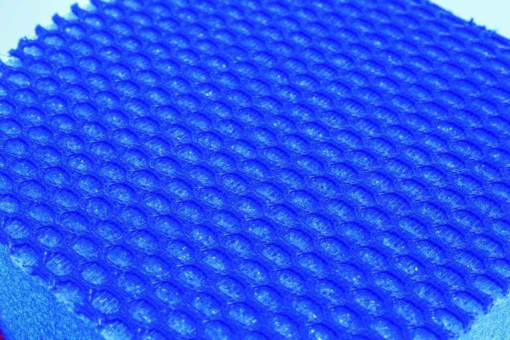 Maya Evo Sponge Pack 2 Units Crockery (black sponge/blue net) 07114 - Safqqa Egypt
