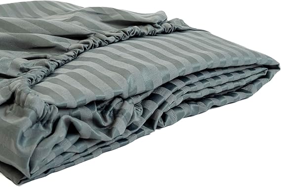 طقم ملاية سرير مخططة من Home Of Linen  مكون من ملاءة واحدة مشدودة،