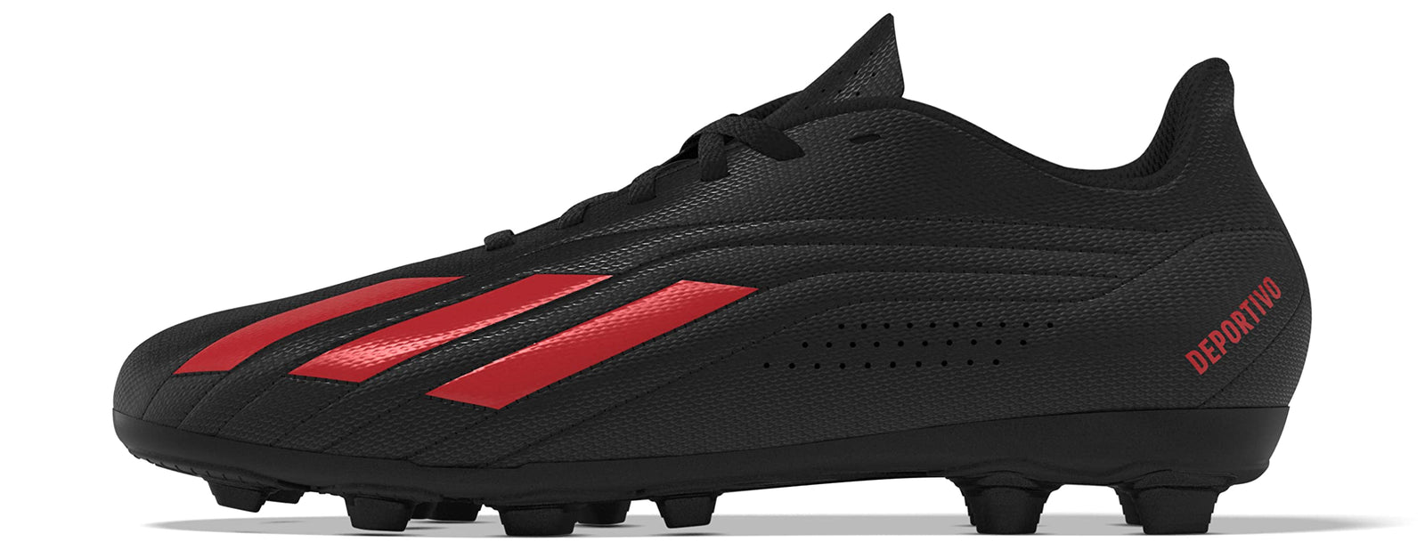 أحذية الأولاد من أديداس تجمع بين التصميم الرياضي والراحة والمتانة