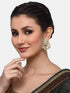أقراط نسائية من ماركة Shining Diva Fashion موديل 13813ER بتصميم لؤلؤي باللون الأبيض
