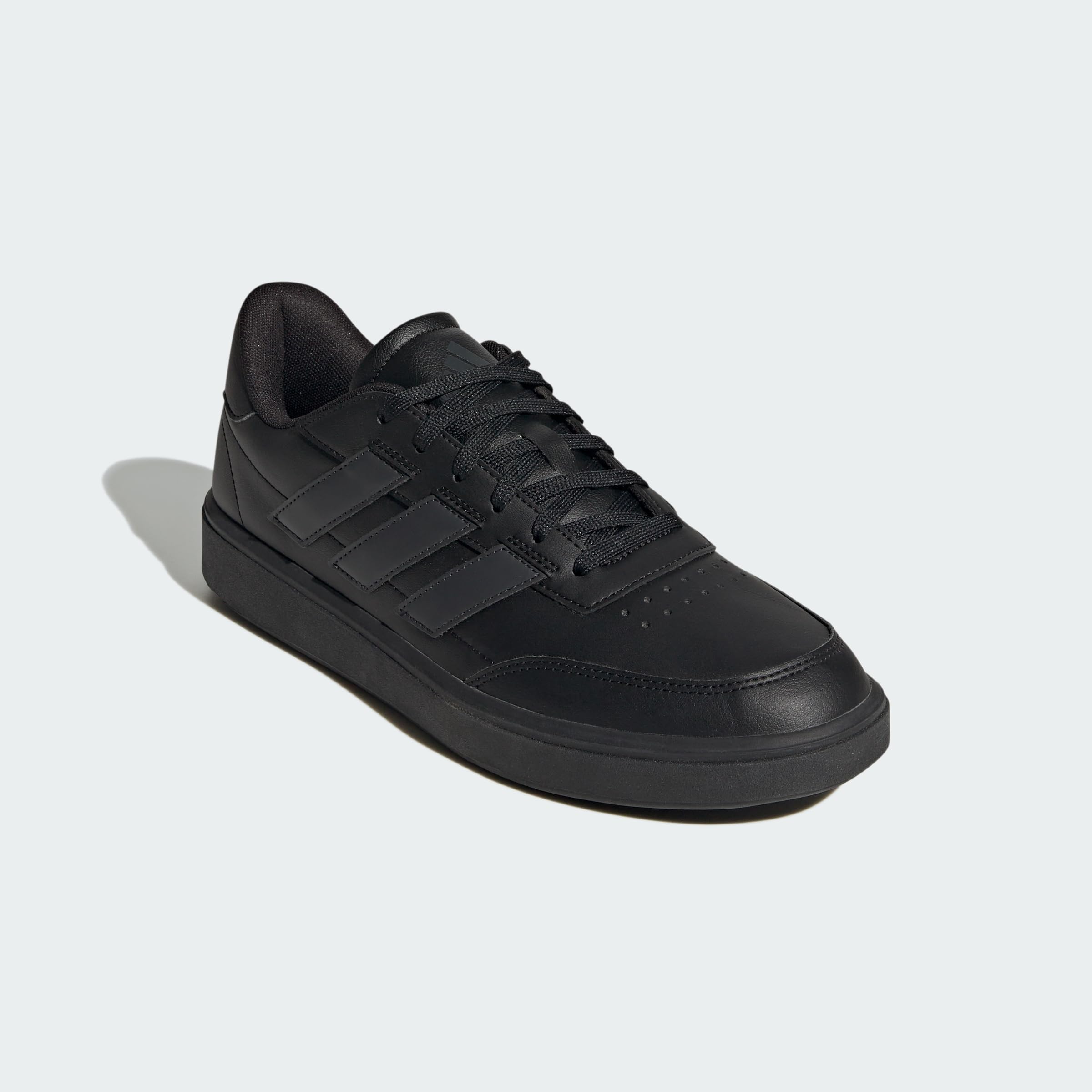 adidas mens COURTBLOCK Sneaker