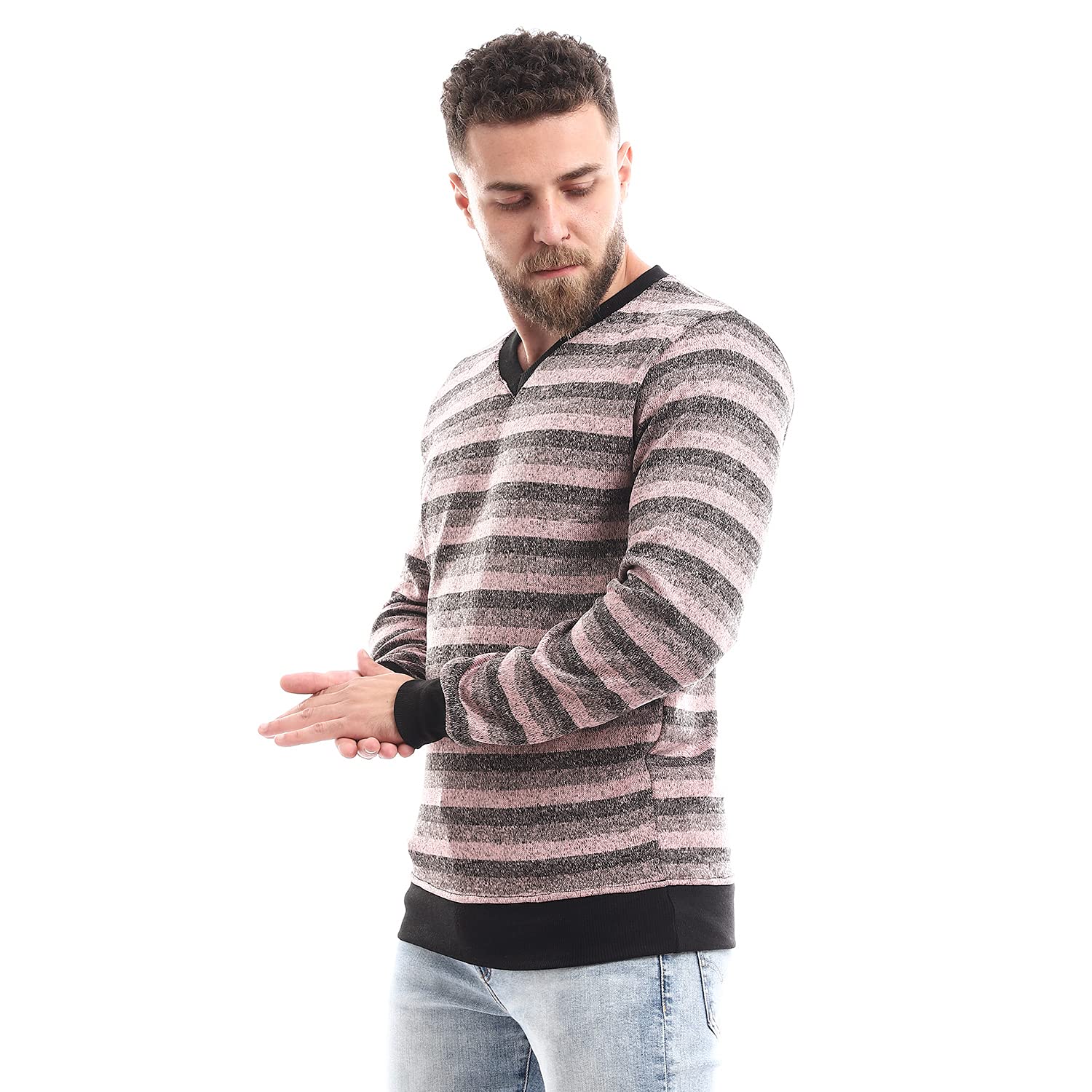 Off Cliff Pullover For Men,Regular fit suitable for layering or standalone wear.