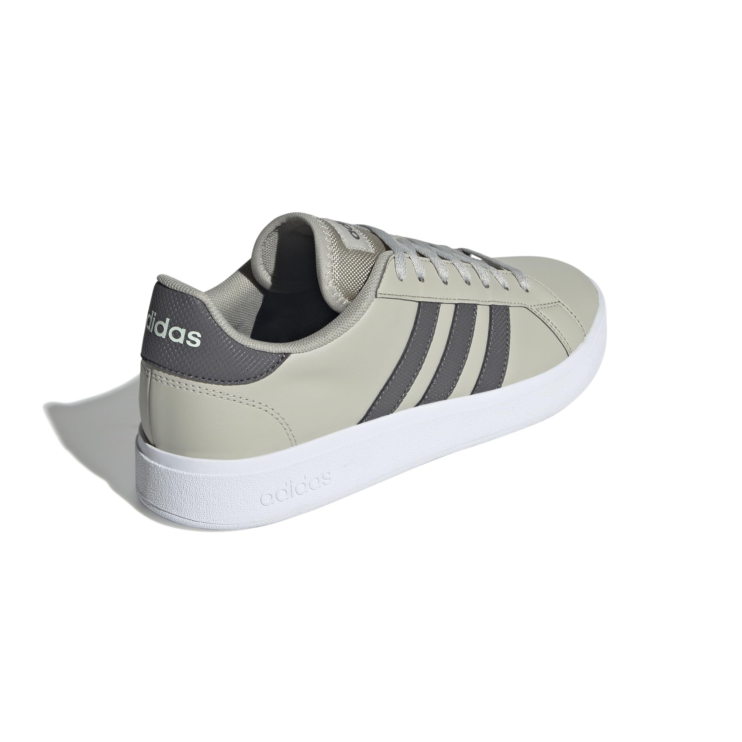 adidas MEN Shoes - Damage Box