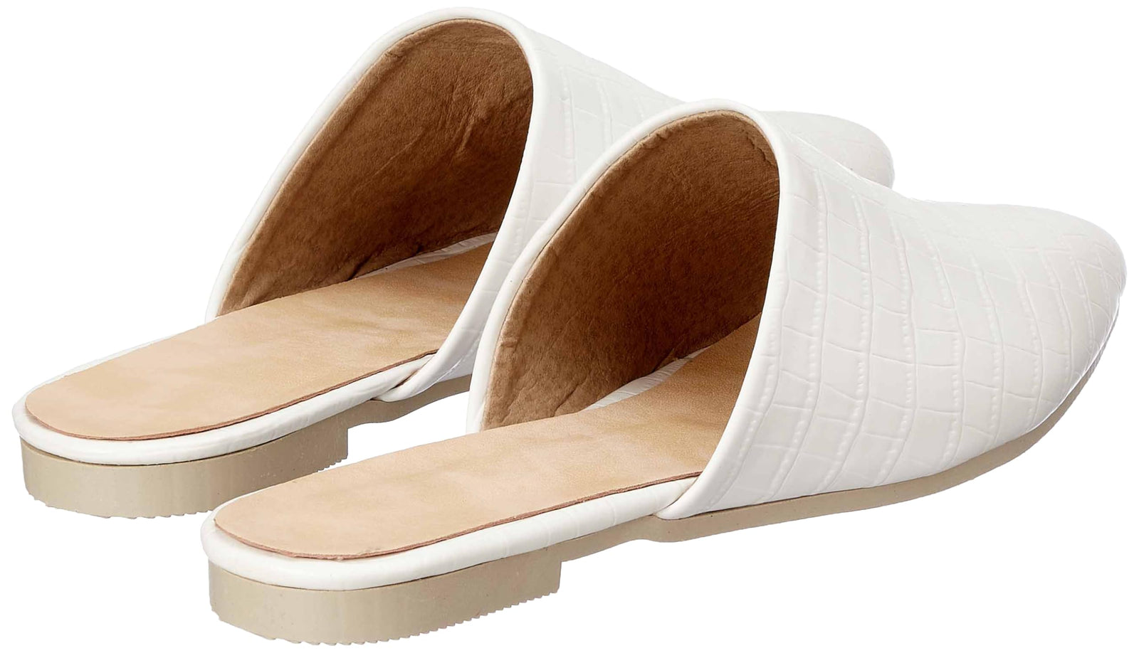 شبشب نسائي من سواي مصمم لتوفير الراحة والعملية للاستخدام اليومي. مصنوع من خامات خفيفة وناعمة تمنح ارتداءً مريحاً