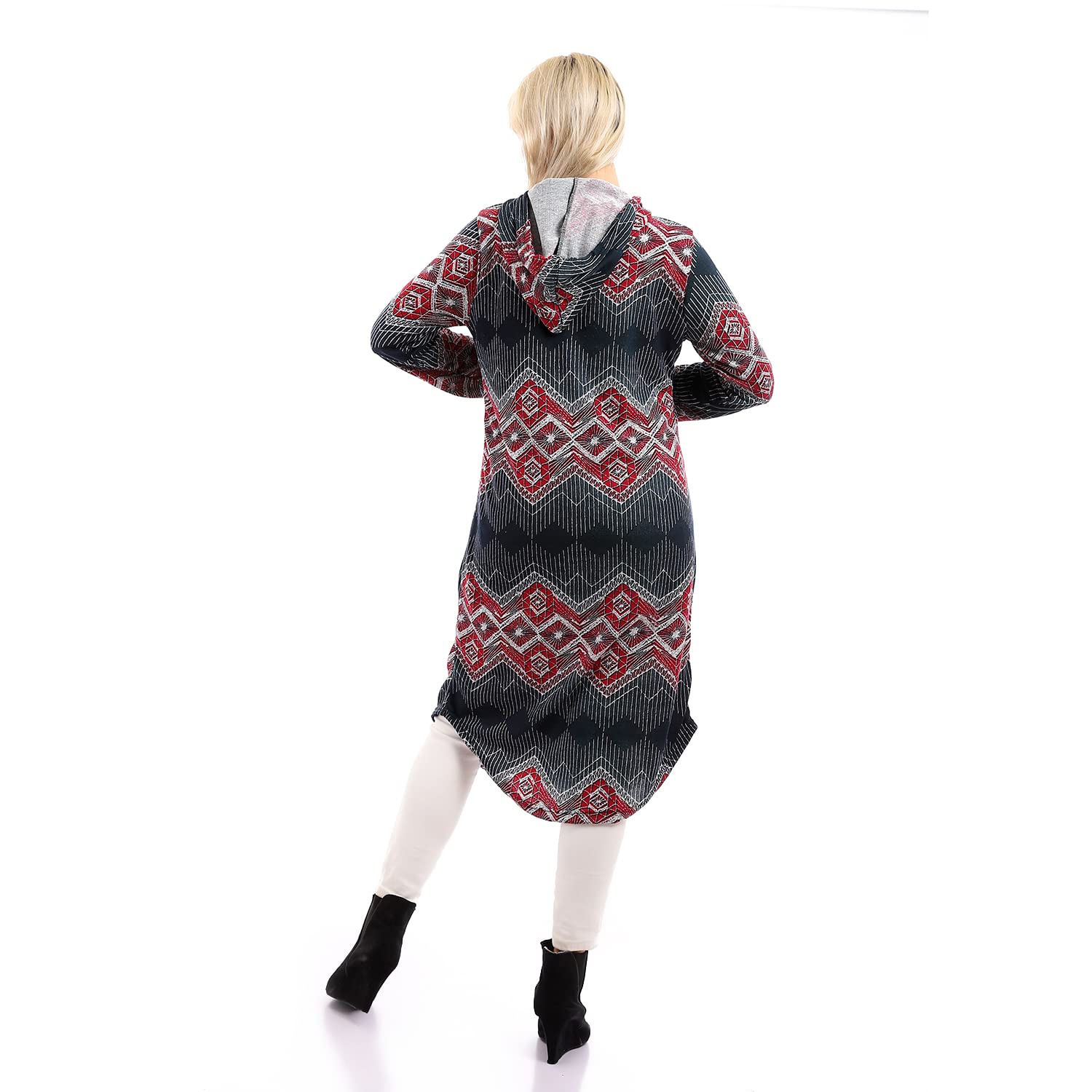 هودي أندورا للنساء بأكمام طويلة مع أزرار عند الكفة يجمع بين الراحة اليومية والتفاصيل الأنيقة. مصنوع من قماش ناعم وقابل للتنفس،