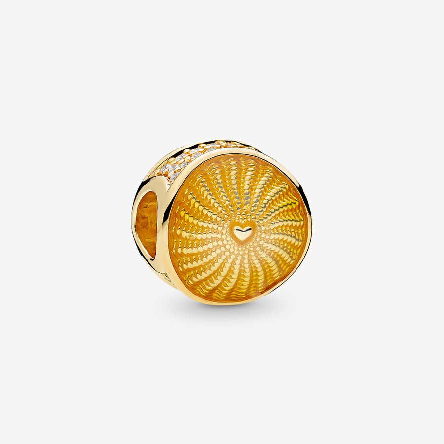 تعليقة باندورا شين بتصميم الشمس بالمينا الصفراء والزركون الشفاف